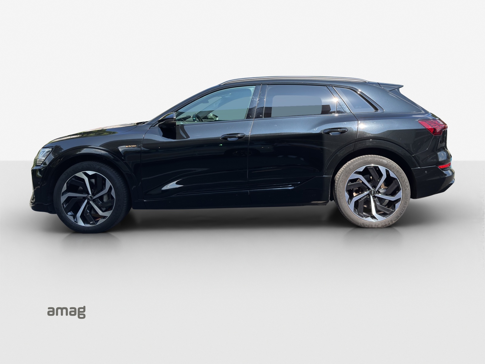 AUDI e-tron 55 S Line Black Edition quattro-image-1