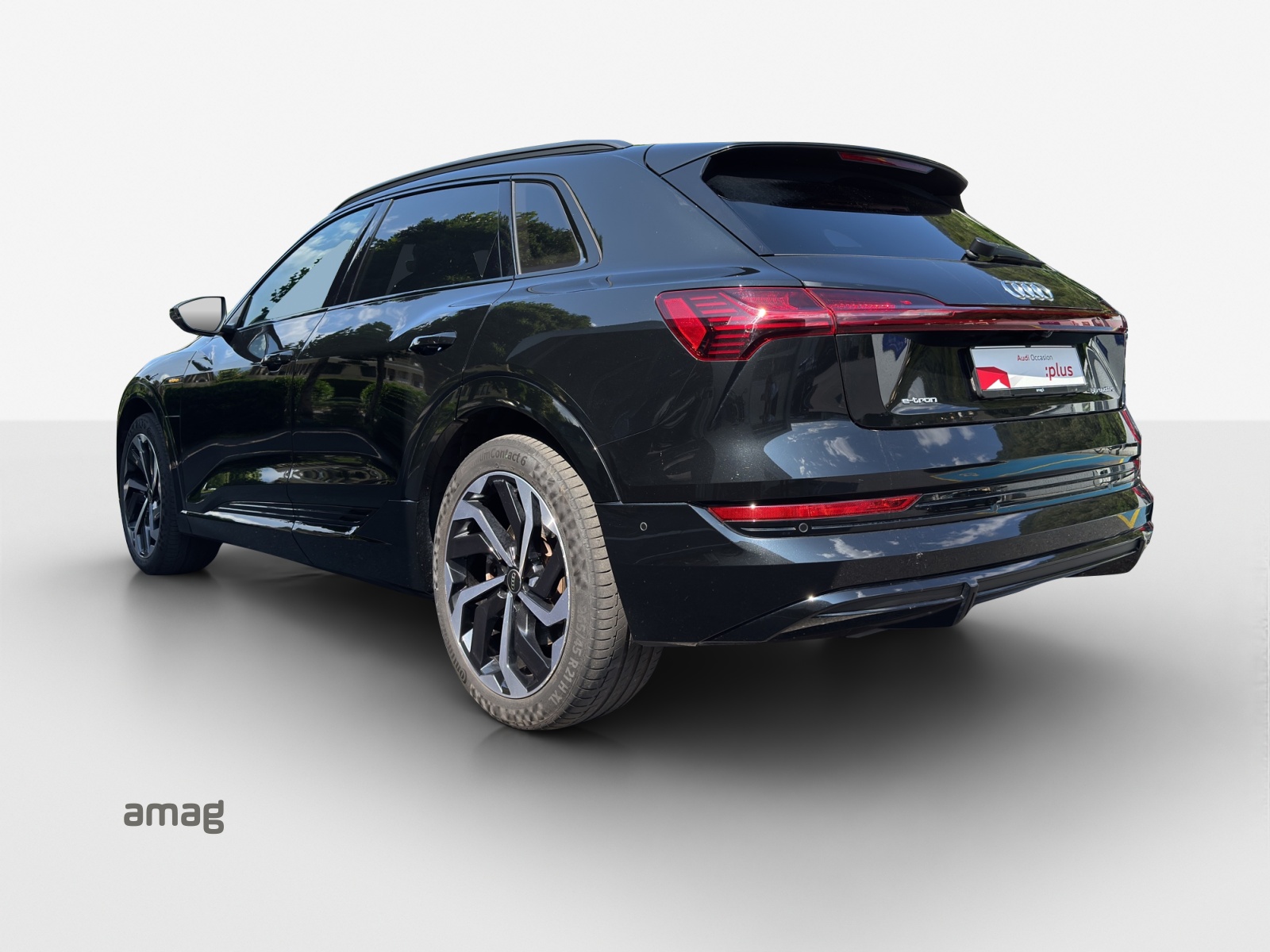 AUDI e-tron 55 S Line Black Edition quattro-showroom-element-2