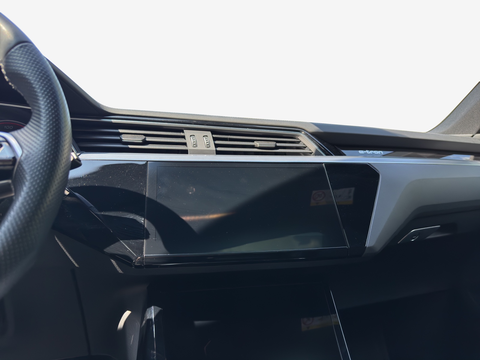 AUDI e-tron 55 S Line Black Edition quattro-image-10