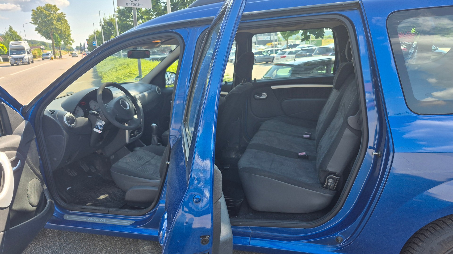 DACIA Logan 1.6 16V Lauréate-image-10