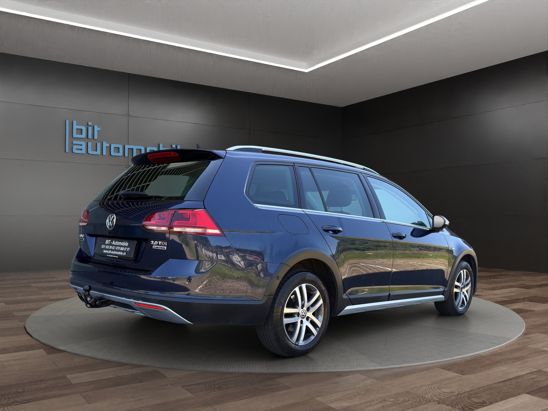 VW Golf 2.0 TDI Alltrack 4Motion-image-7