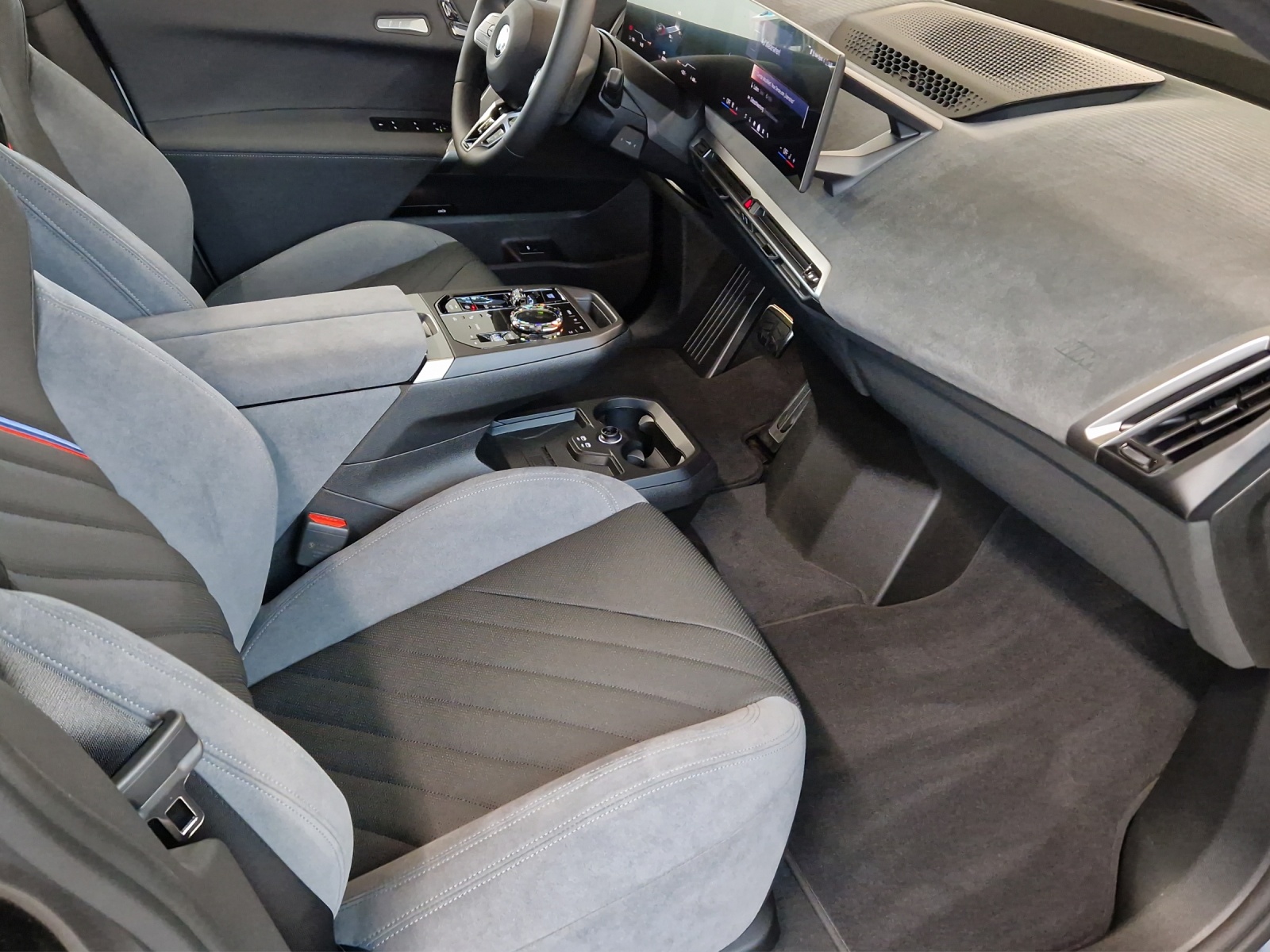 BMW iX xDrive60 M Sport Pro-image-11