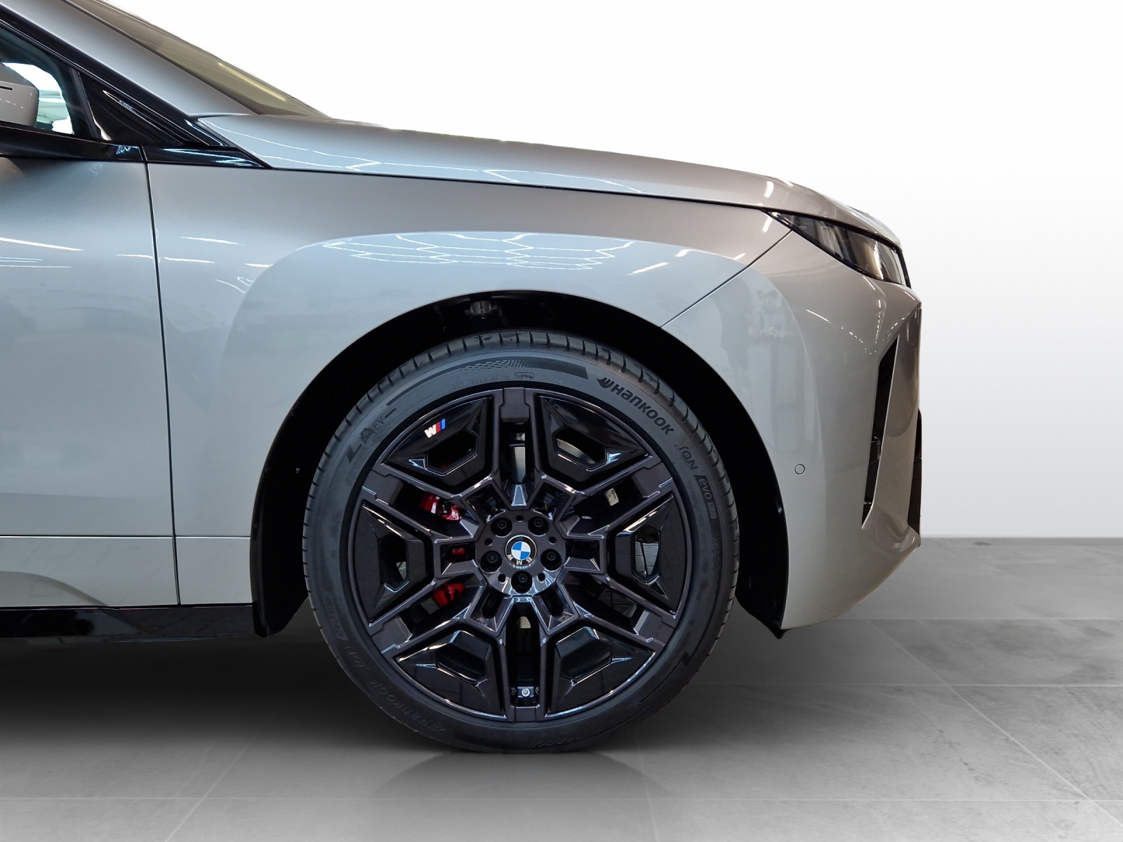 BMW iX xDrive60 M Sport Pro-image-8