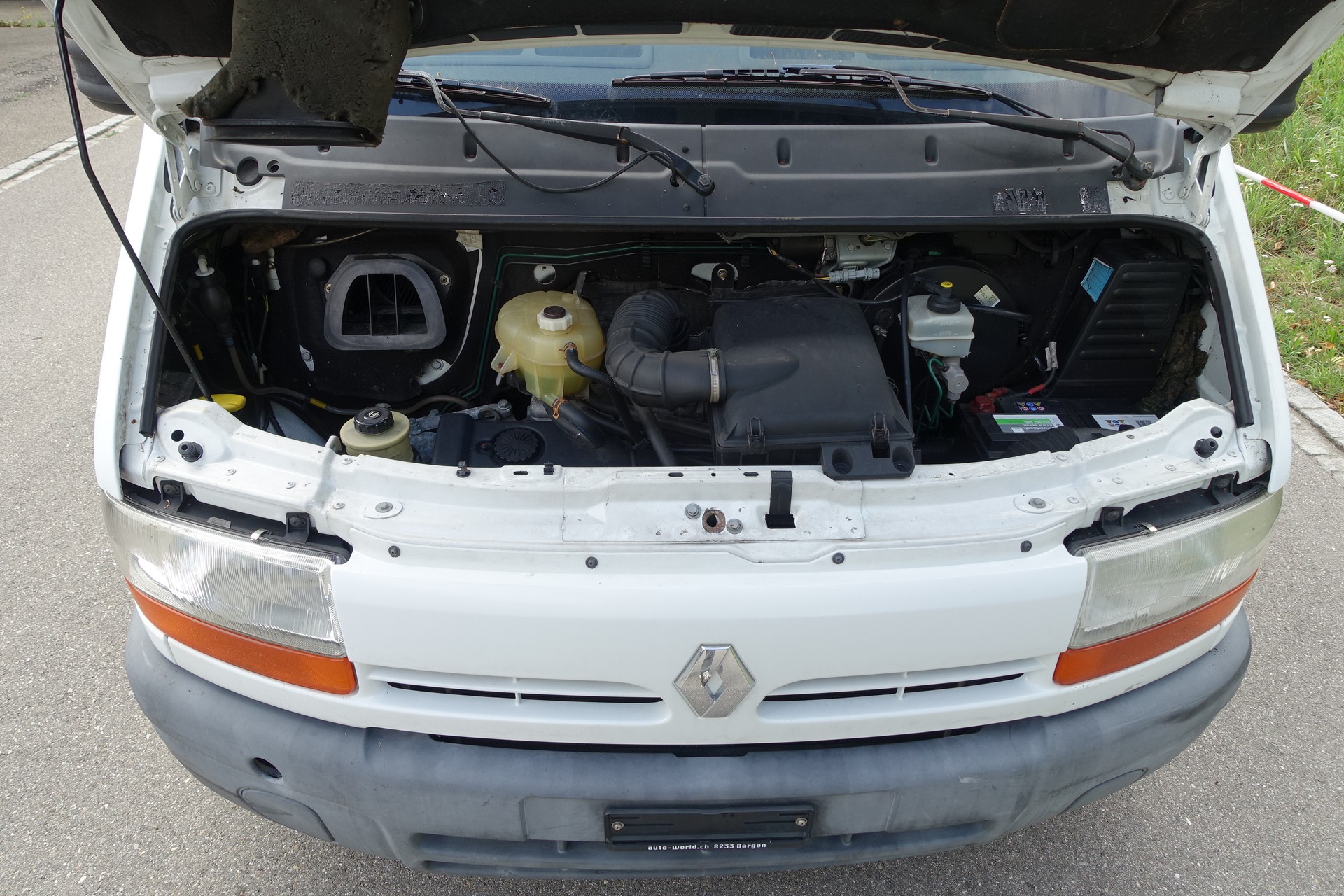 RENAULT T28-80 2.5D L3 H3-image-10