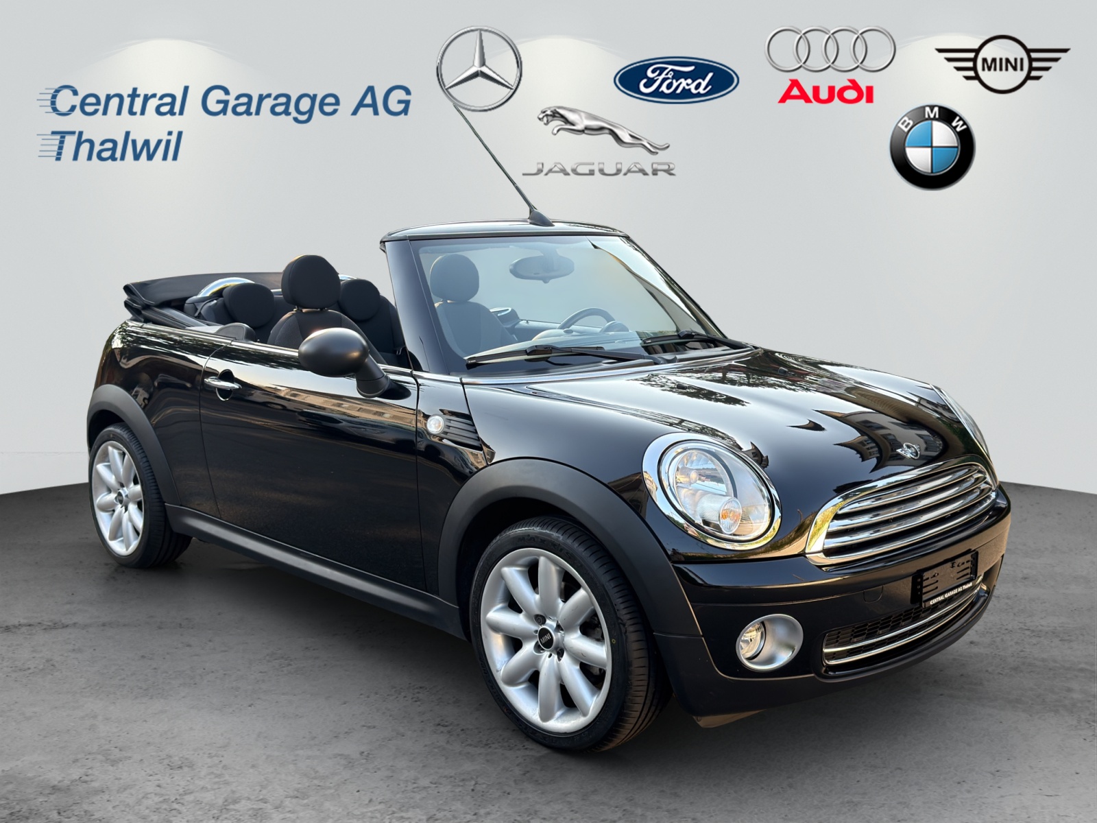 MINI One Cabriolet-image-7
