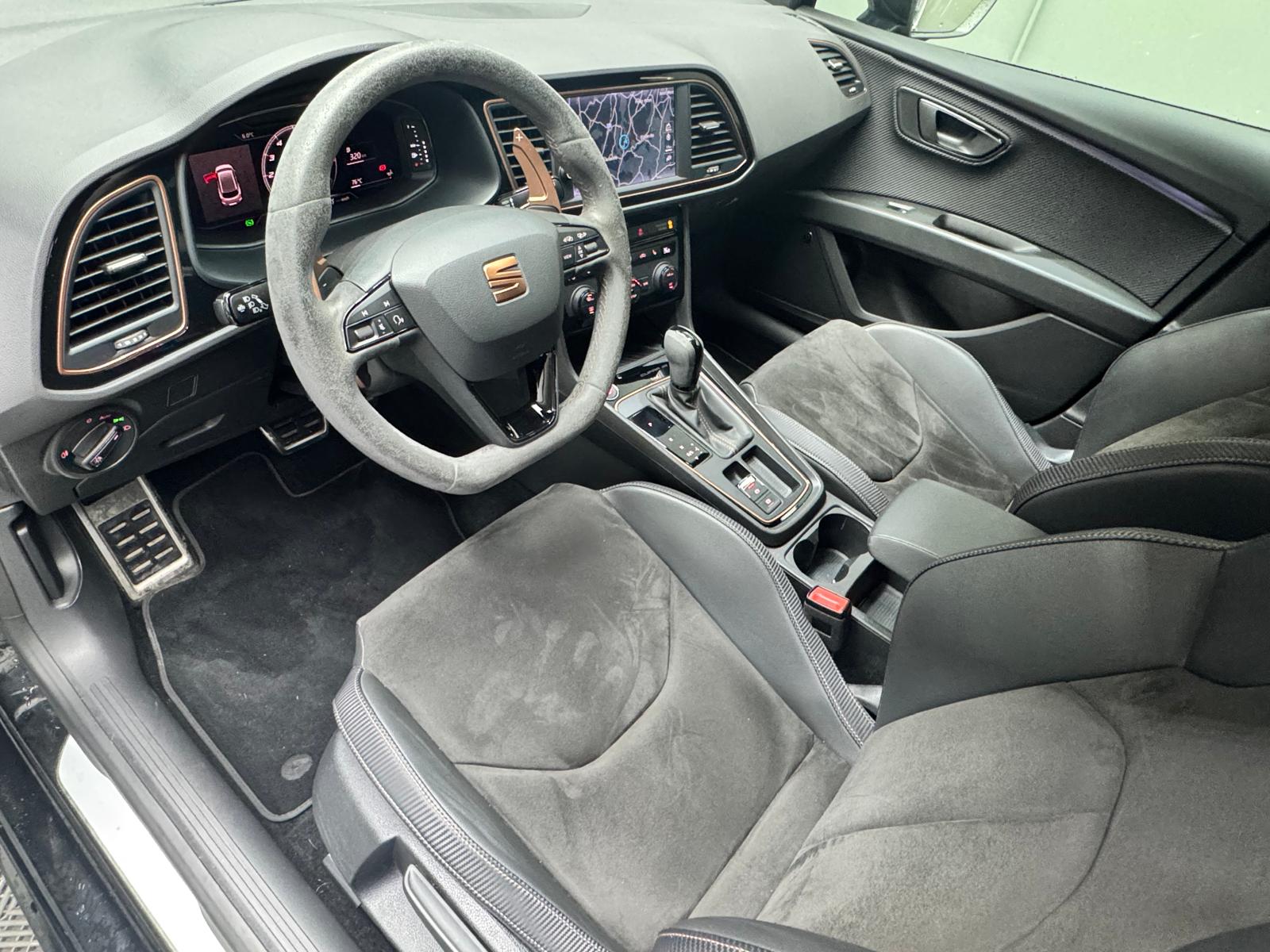 SEAT Leon ST 2.0 TSI Cupra R 300 4 Drive DSG - Pack Carbon-image-15