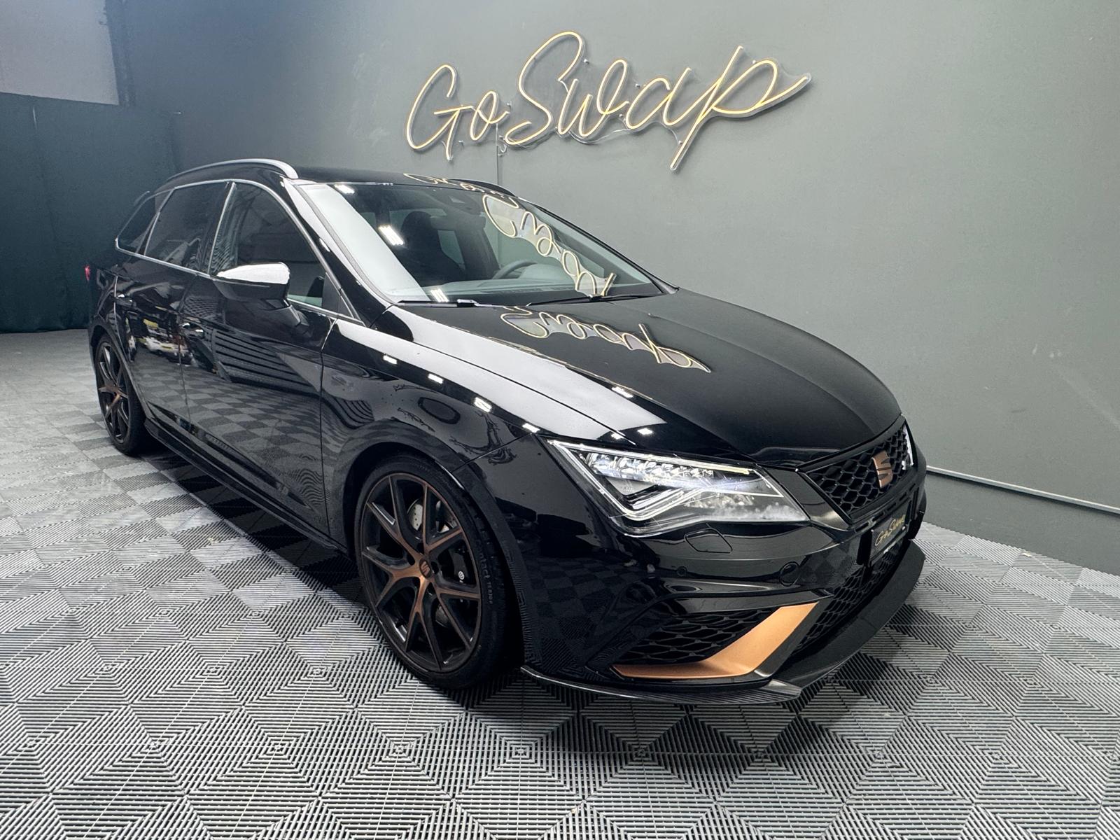 SEAT Leon ST 2.0 TSI Cupra R 300 4 Drive DSG - Pack Carbon-image-0