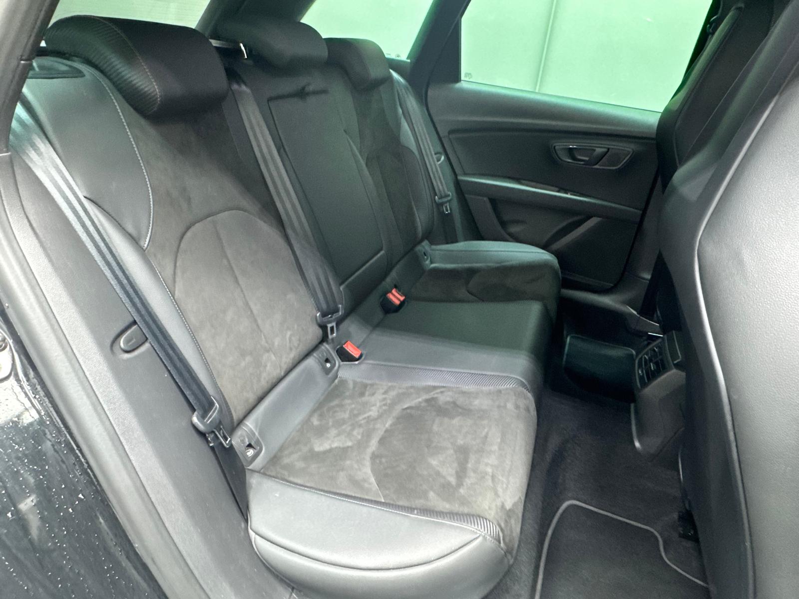 SEAT Leon ST 2.0 TSI Cupra R 300 4 Drive DSG - Pack Carbon-image-12