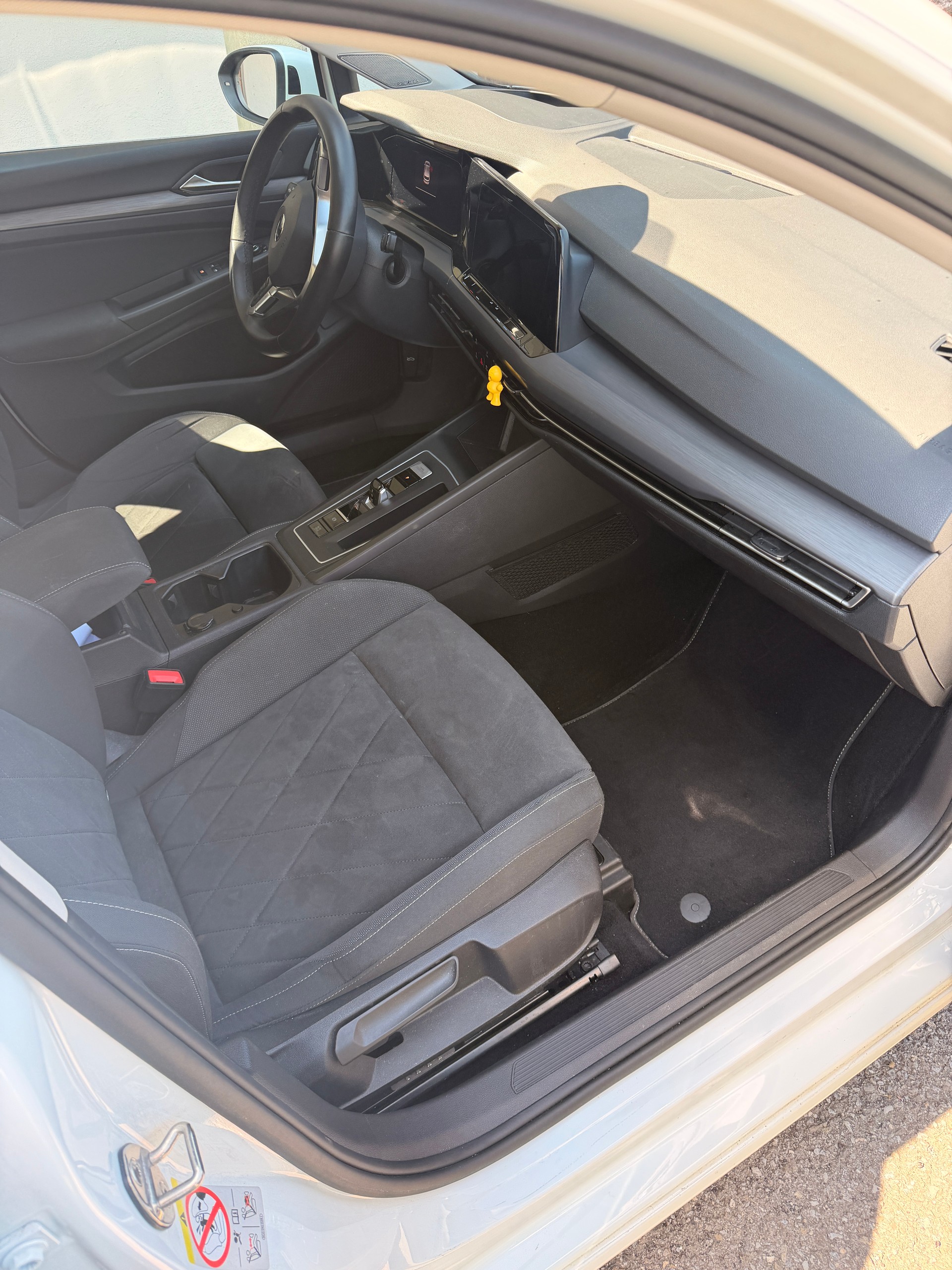 VW 1.5 eTSI Style DSG-image-4