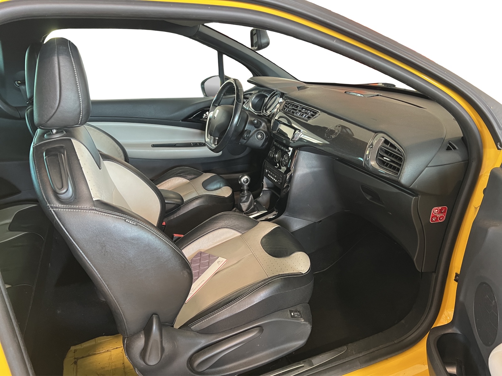 DS AUTOMOBILES DS3 1.6 THP Sport Chic-image-6