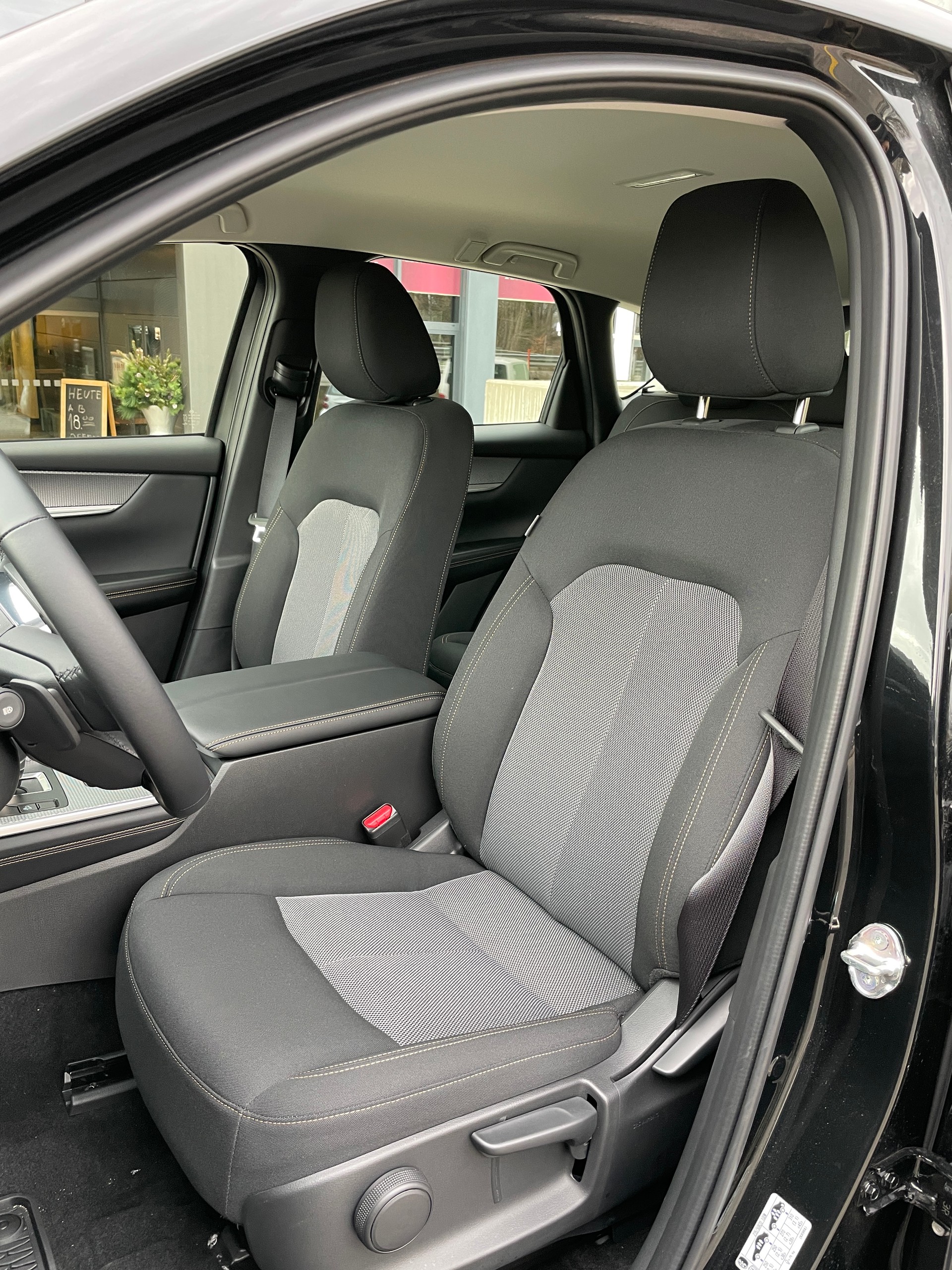 MAZDA CX-60 e-Skyactiv PHEV 327 AWD Exclusive Line-image-13