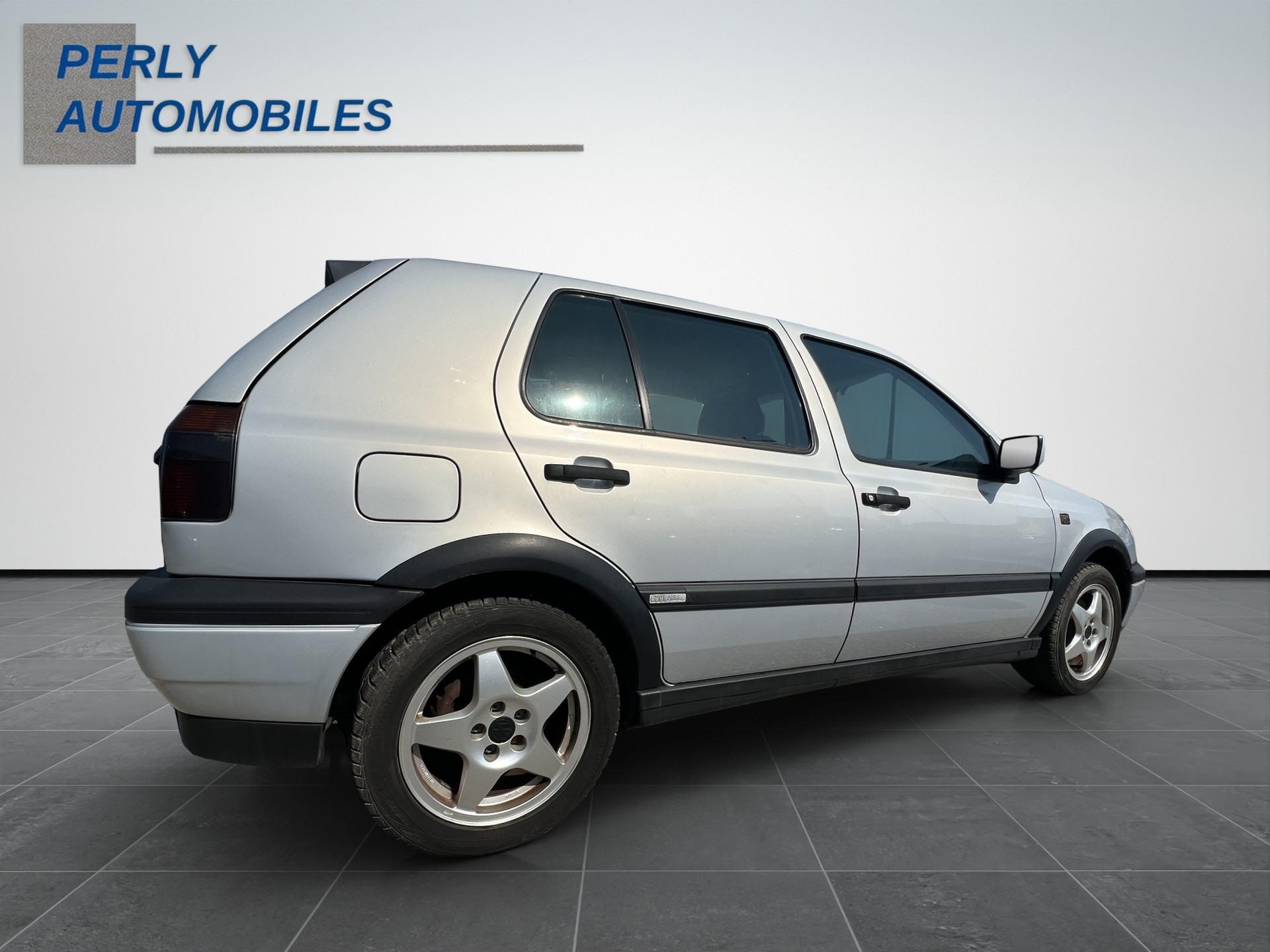 VW Golf 2000 GTI 16V Edition-image-5