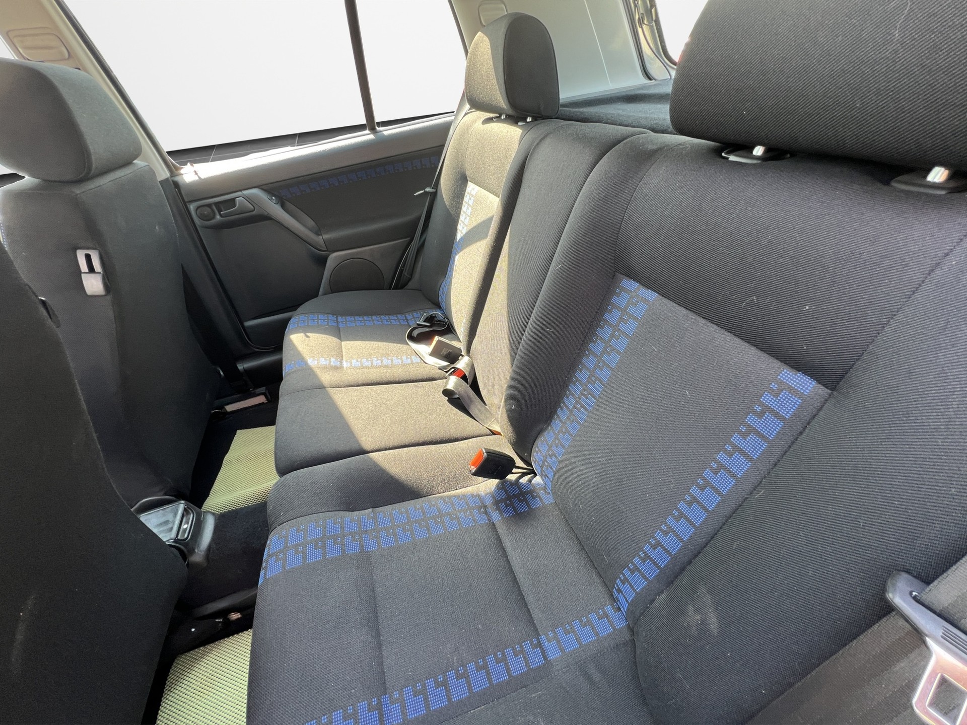 VW Golf 2000 GTI 16V Edition-image-11