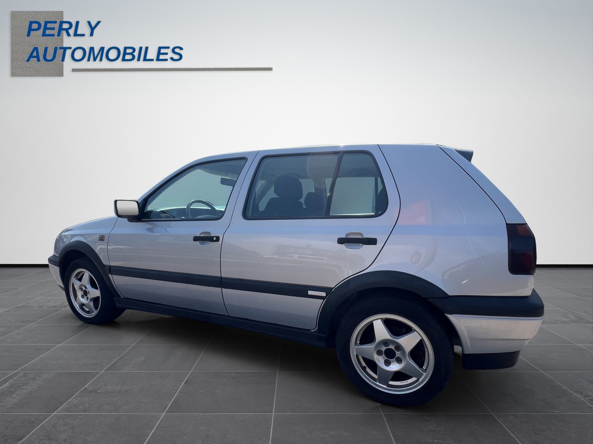 VW Golf 2000 GTI 16V Edition-image-3