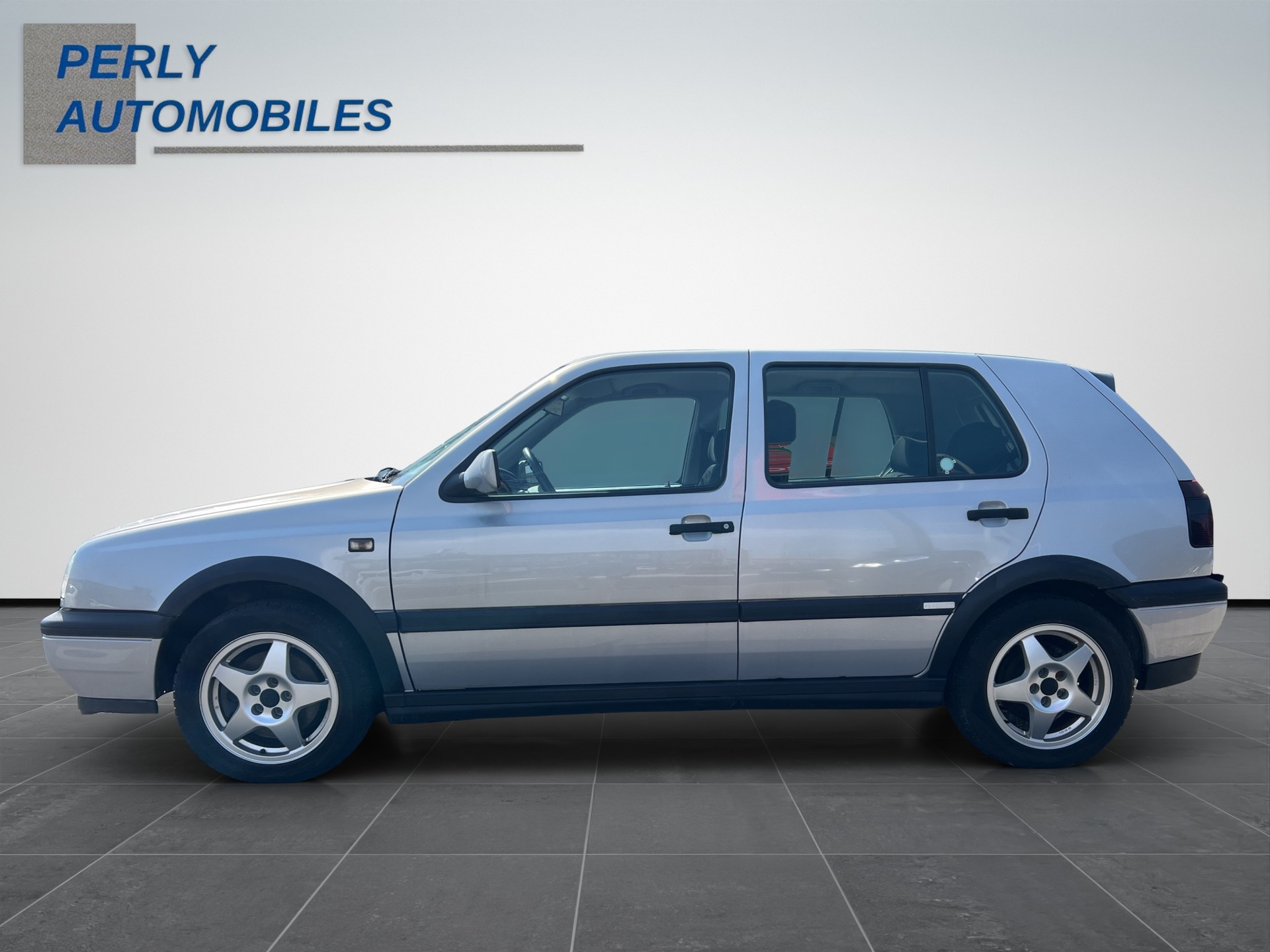 VW Golf 2000 GTI 16V Edition-image-2