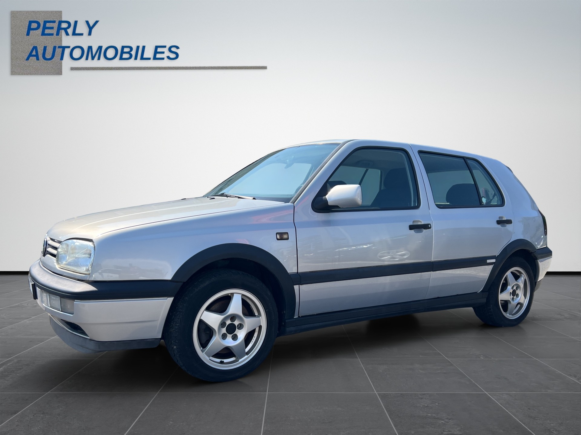 VW Golf 2000 GTI 16V Edition-image-1