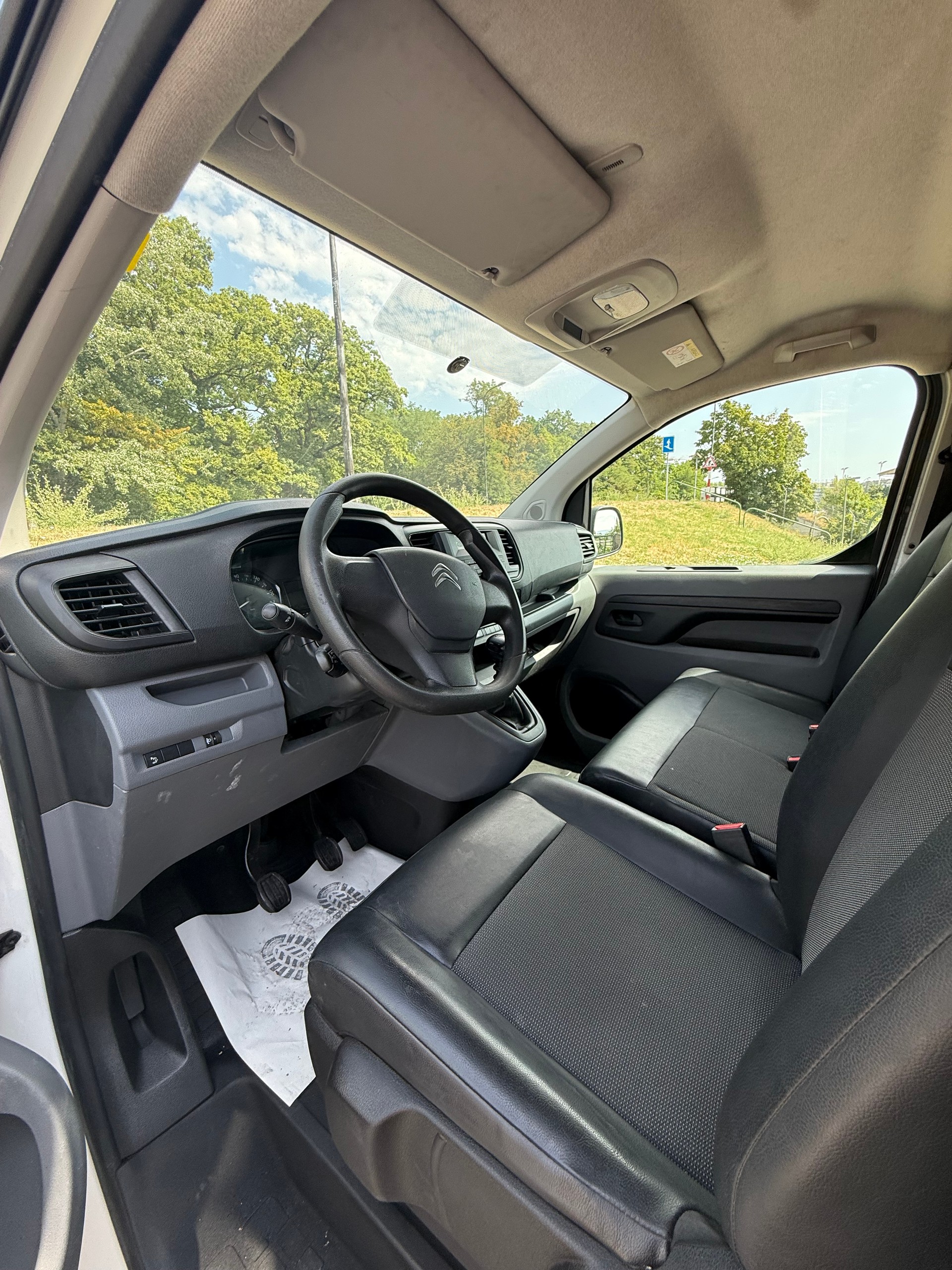 CITROEN Jumpy 1.5 BlueHDi 100 M Attraction-image-11