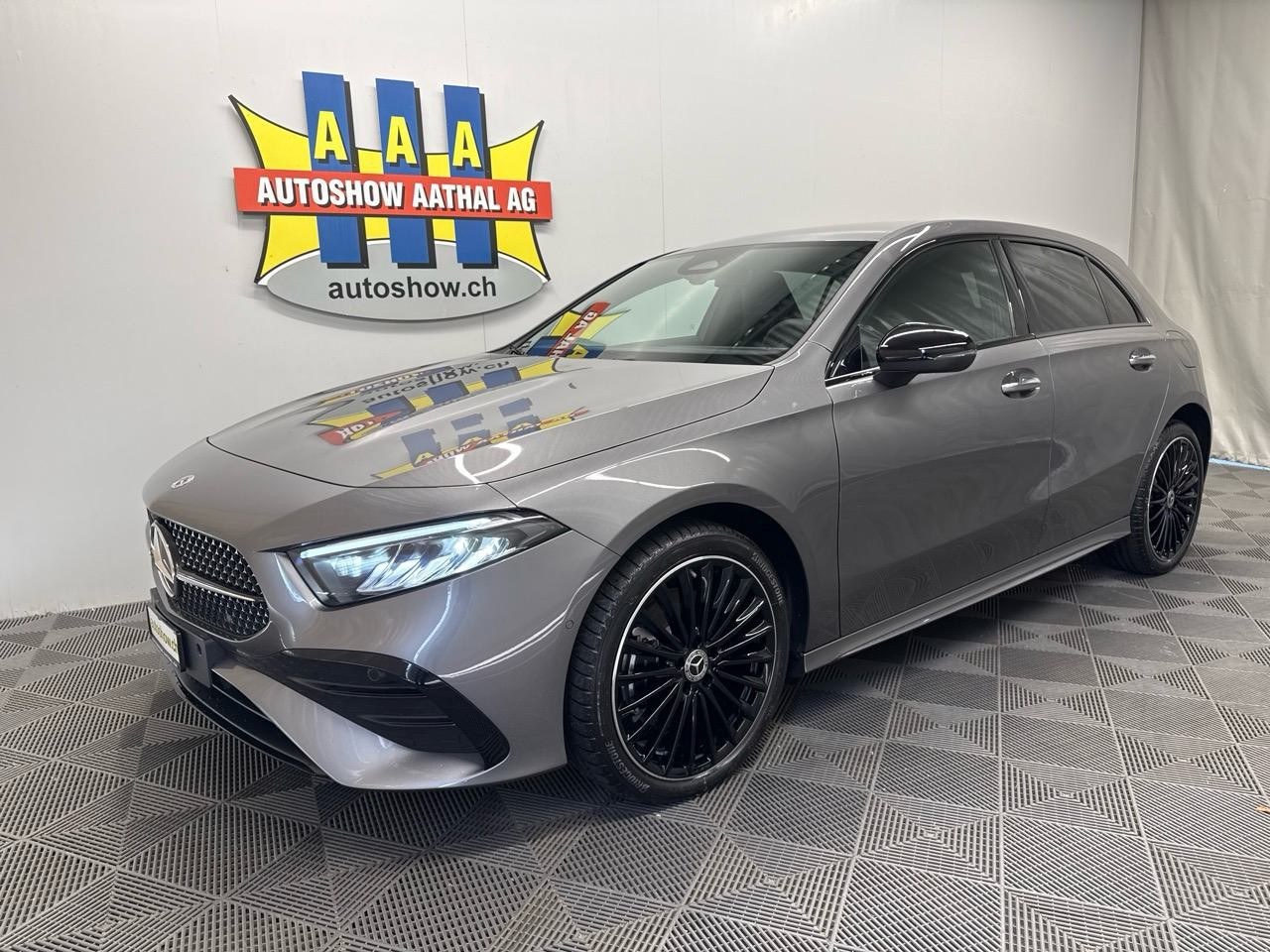 MERCEDES-BENZ A 250 e DCT AMG