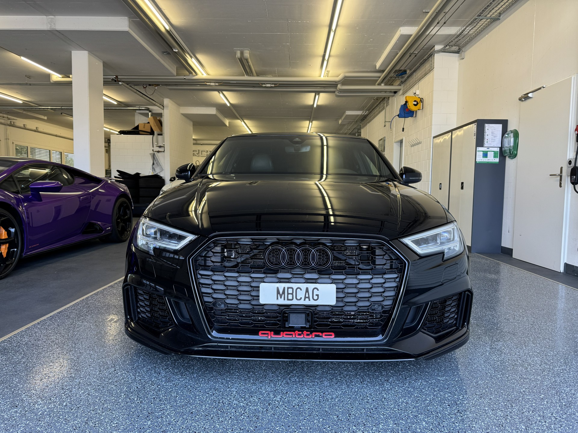 AUDI RS3 Limousine 2.5 TSI quattro S-tronic "Akrapovic ohne OPF"-image-1