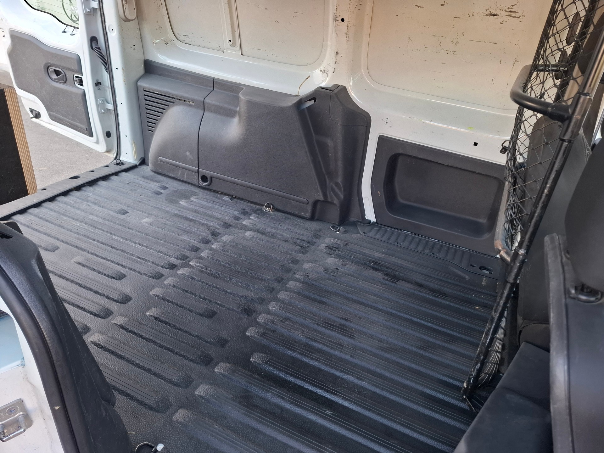 RENAULT Kangoo Maxi dCi 90 2 Plätze / 2 places-image-7