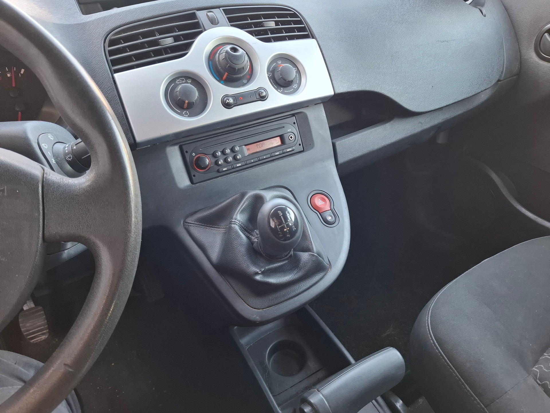 RENAULT Kangoo Maxi dCi 90 2 Plätze / 2 places-image-9