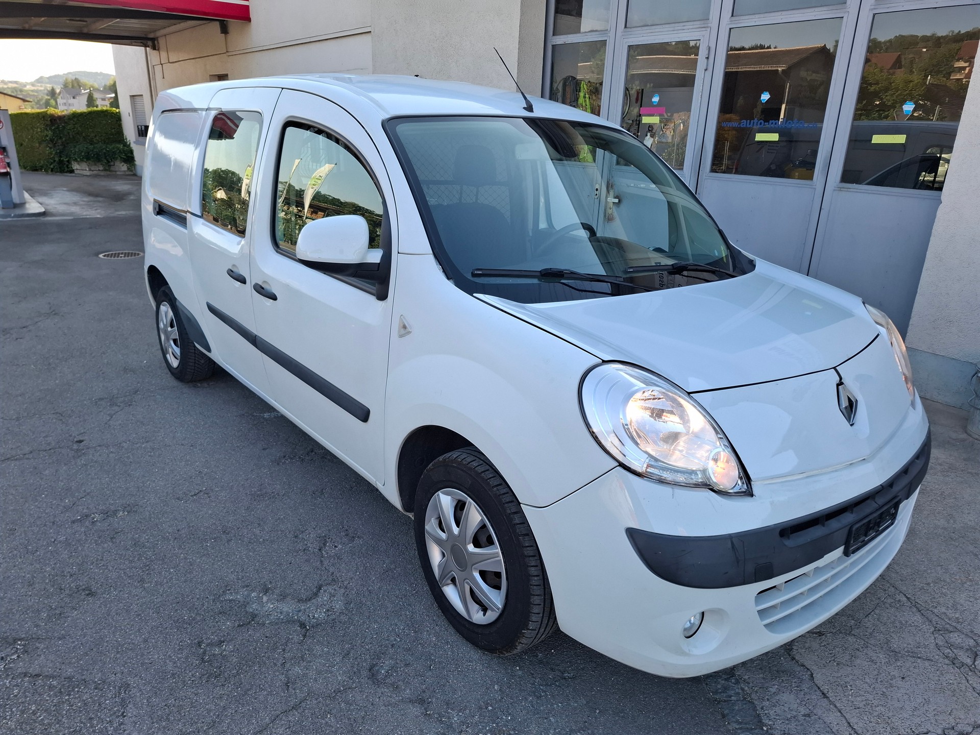 RENAULT Kangoo Maxi dCi 90 2 Plätze / 2 places-image-1