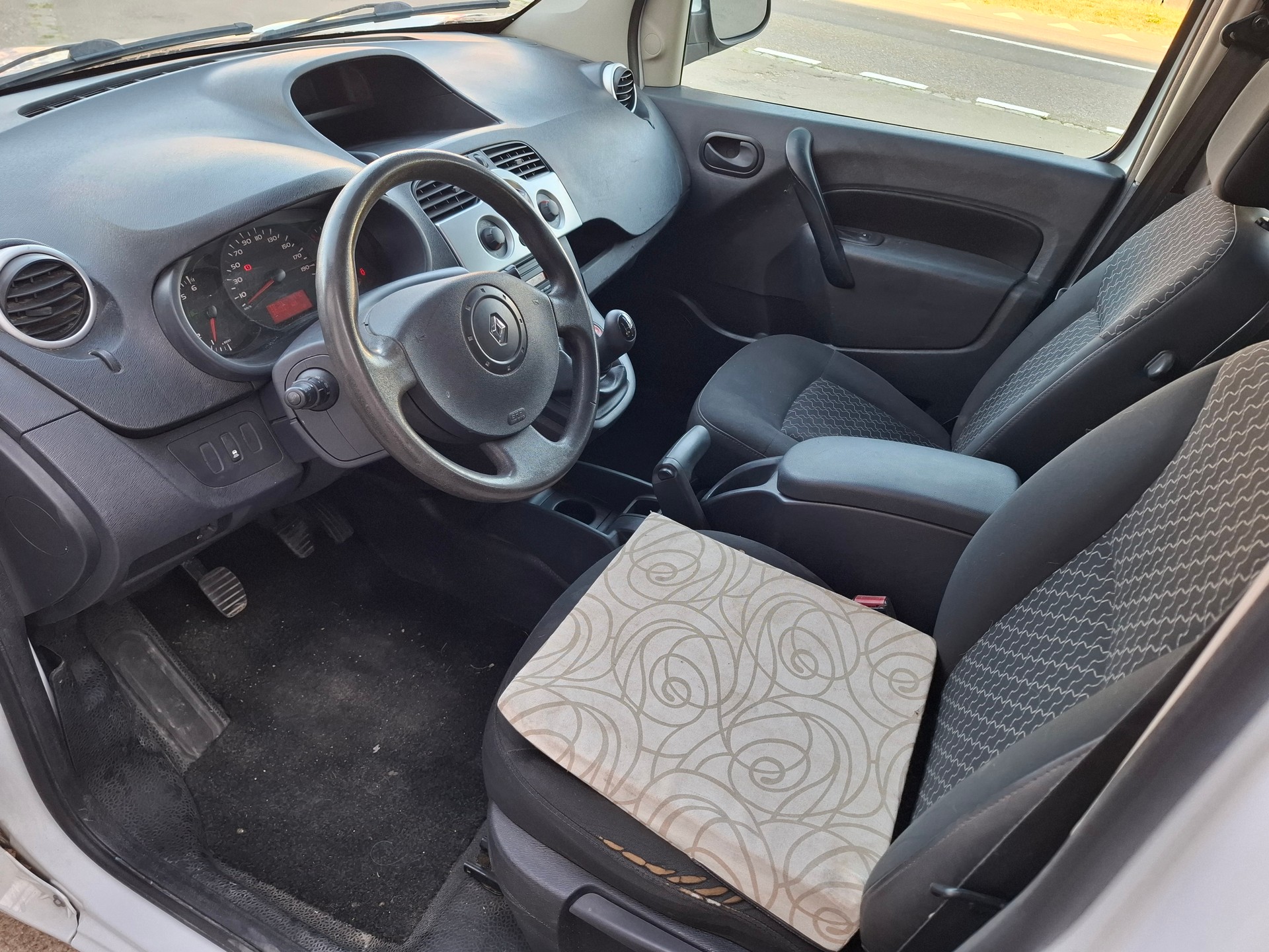 RENAULT Kangoo Maxi dCi 90 2 Plätze / 2 places-image-8
