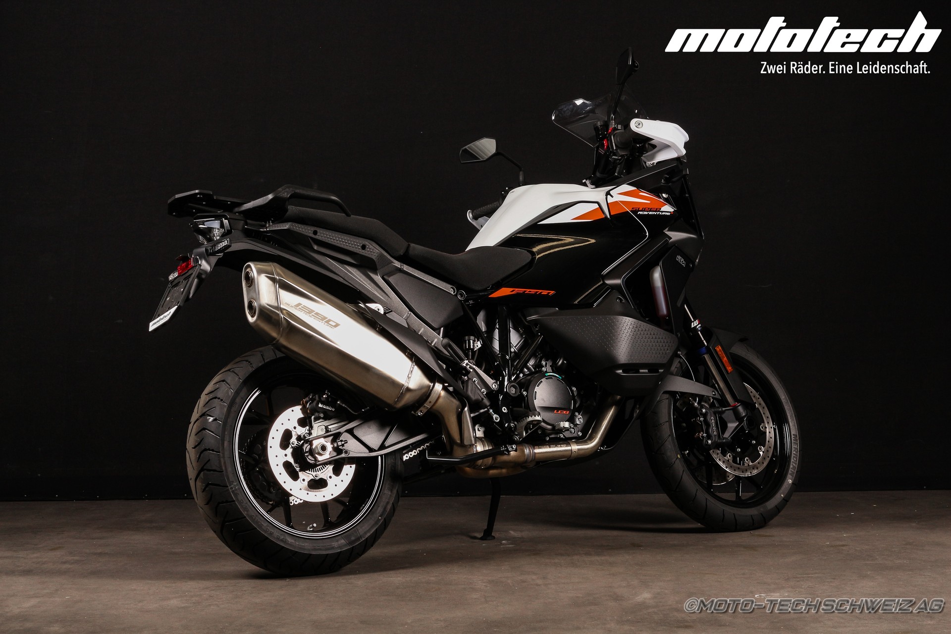 KTM 1390 Super Adventure S EVO-showroom-element-2