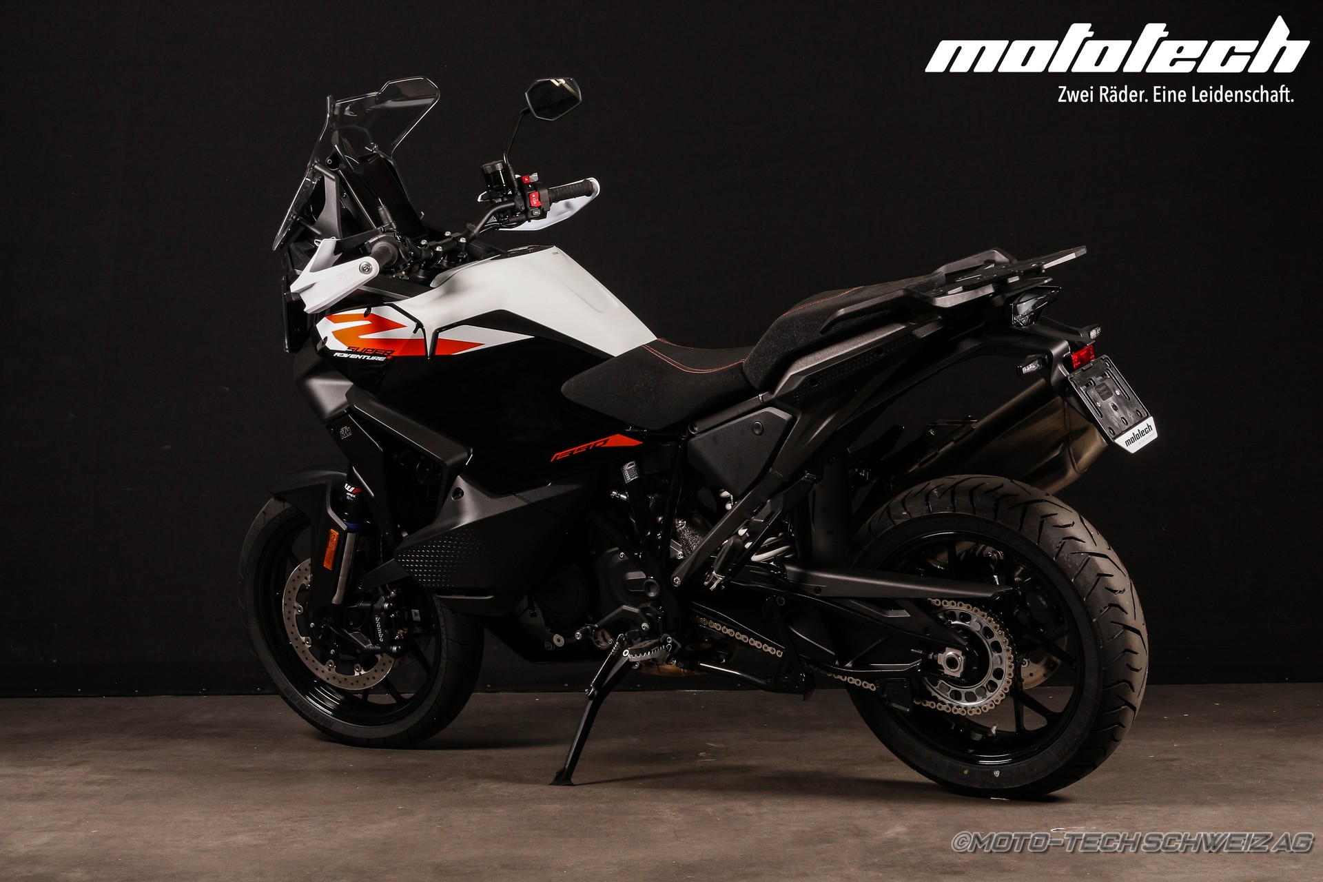 KTM 1390 Super Adventure S EVO-showroom-element-3