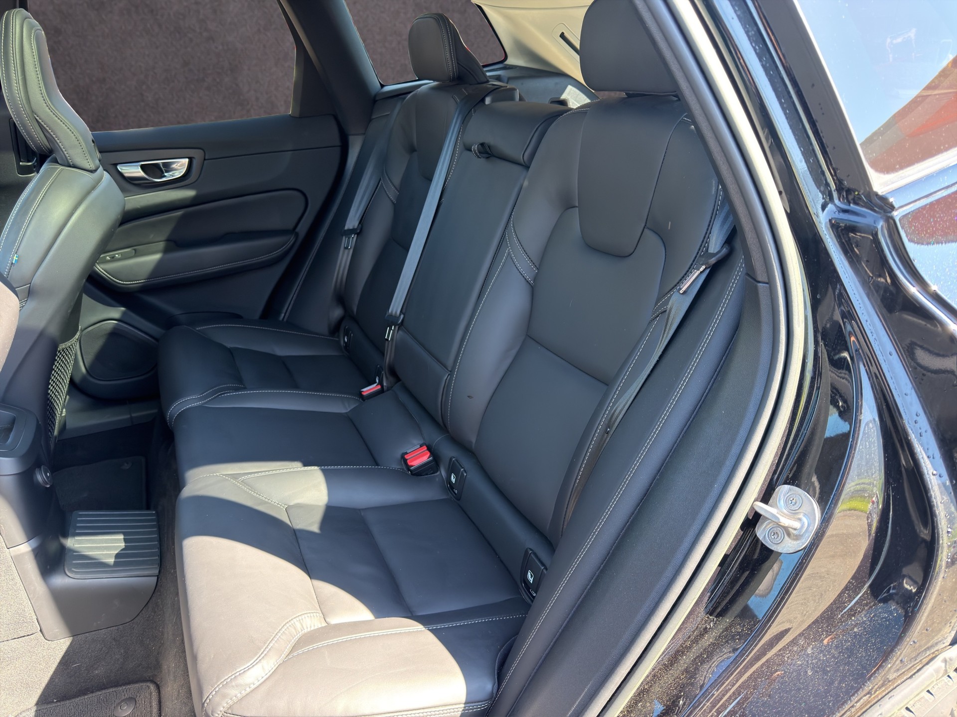 VOLVO XC60 2.0 T8 TE XCENTRIC eAWD-image-12