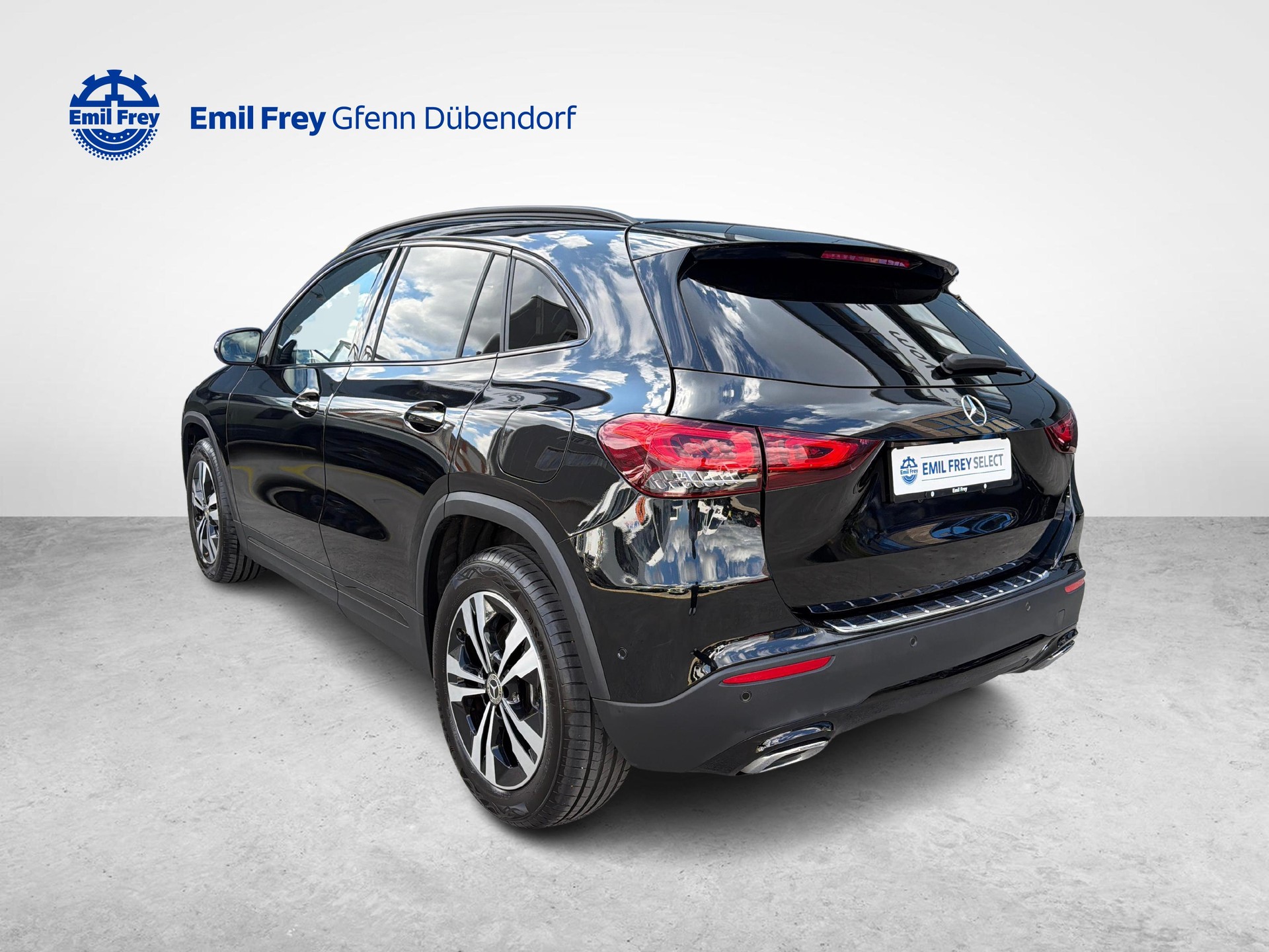 MERCEDES-BENZ GLA 250 Progressive 4matic-image-2