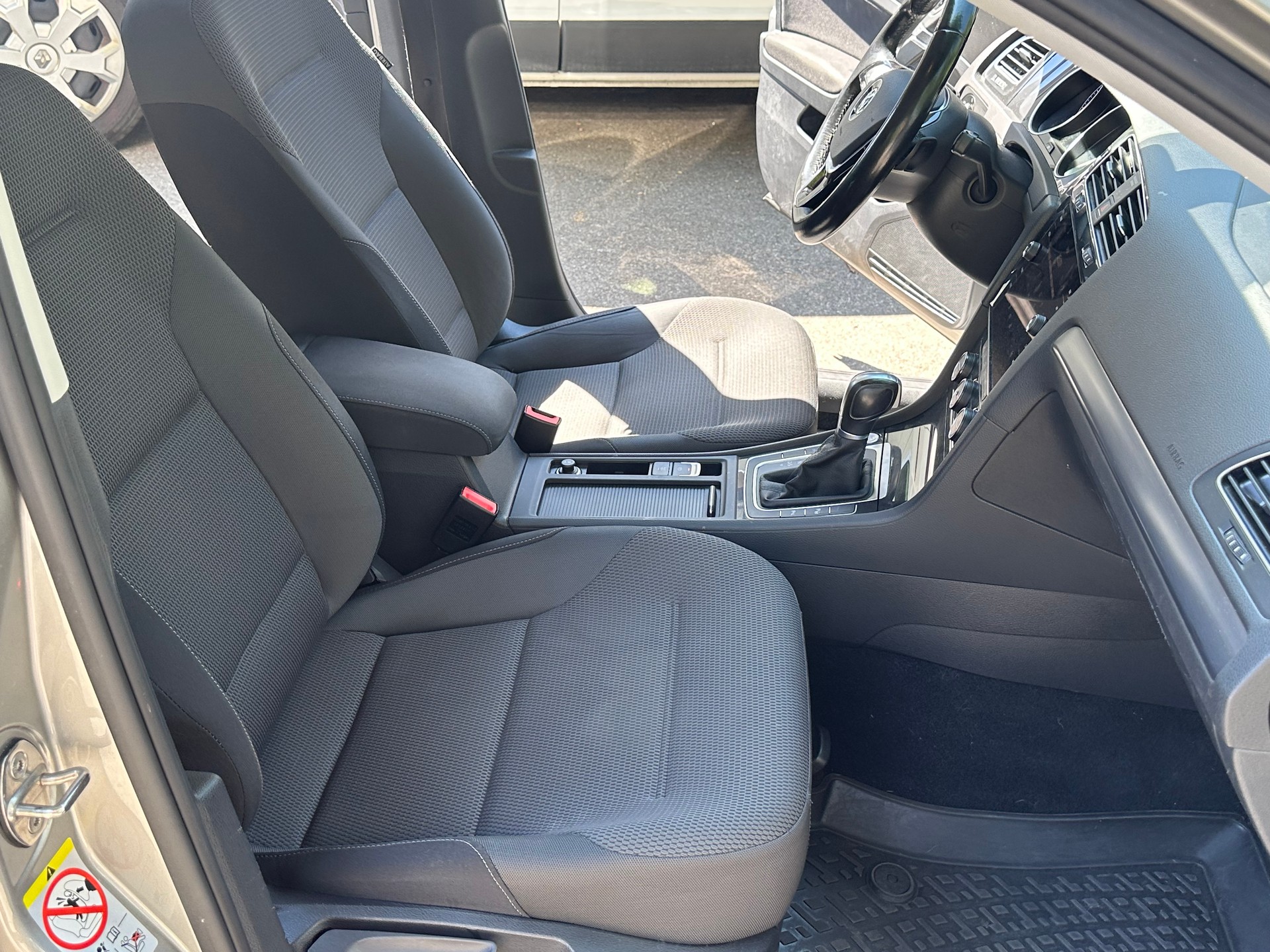 VW Golf Variant 1.4 TSI Comfortline-image-8