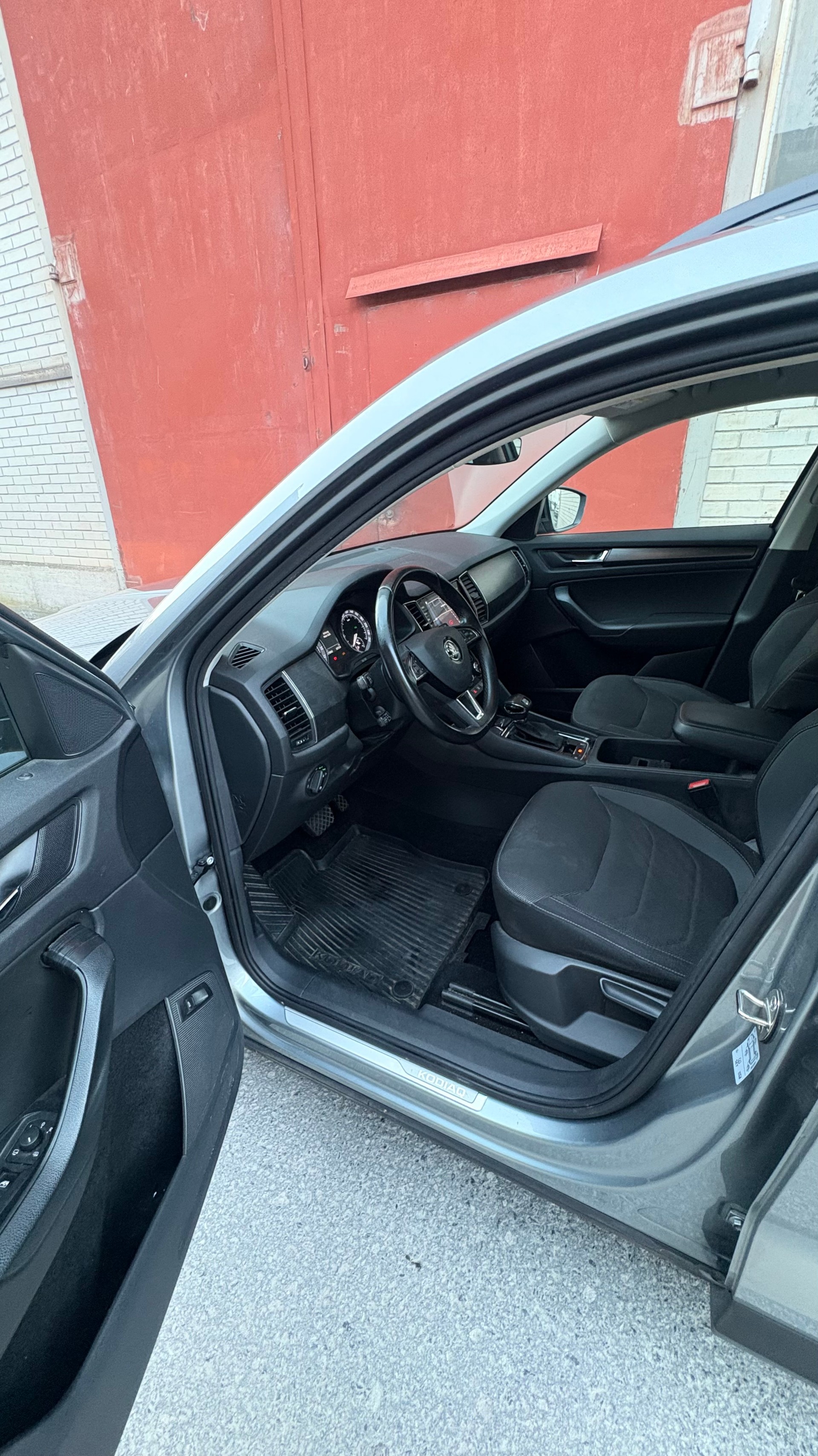 SKODA Kodiaq 2.0 TDI CR Ambition 4x4 DSG-image-8