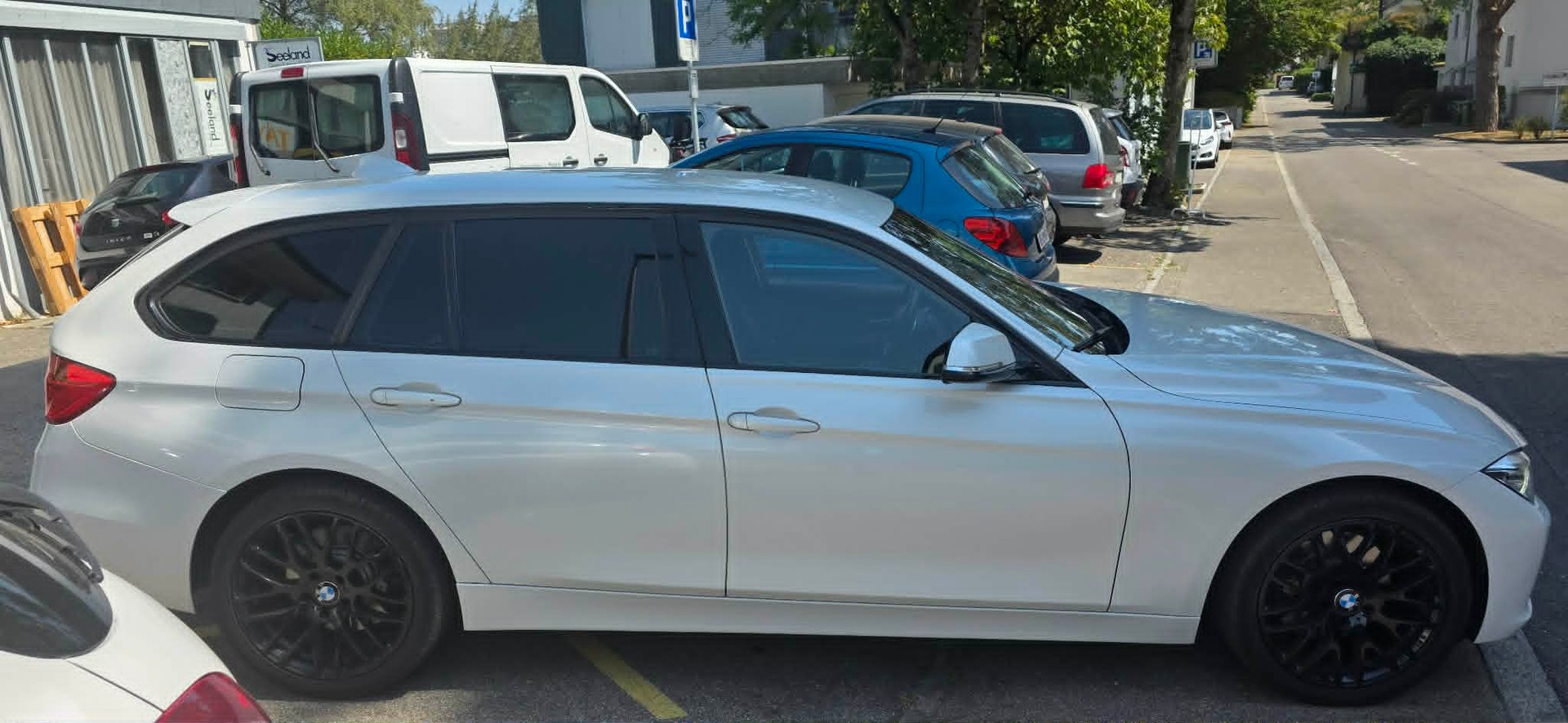 BMW 330d xDrive Touring Sport Line Steptronic-image-7