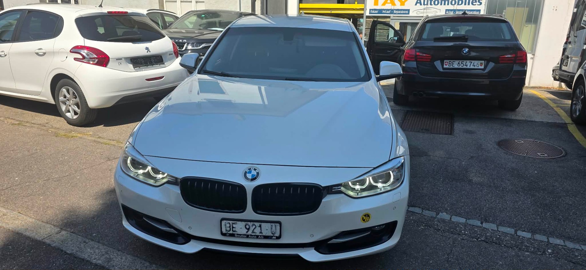 BMW 330d xDrive Touring Sport Line Steptronic-image-0