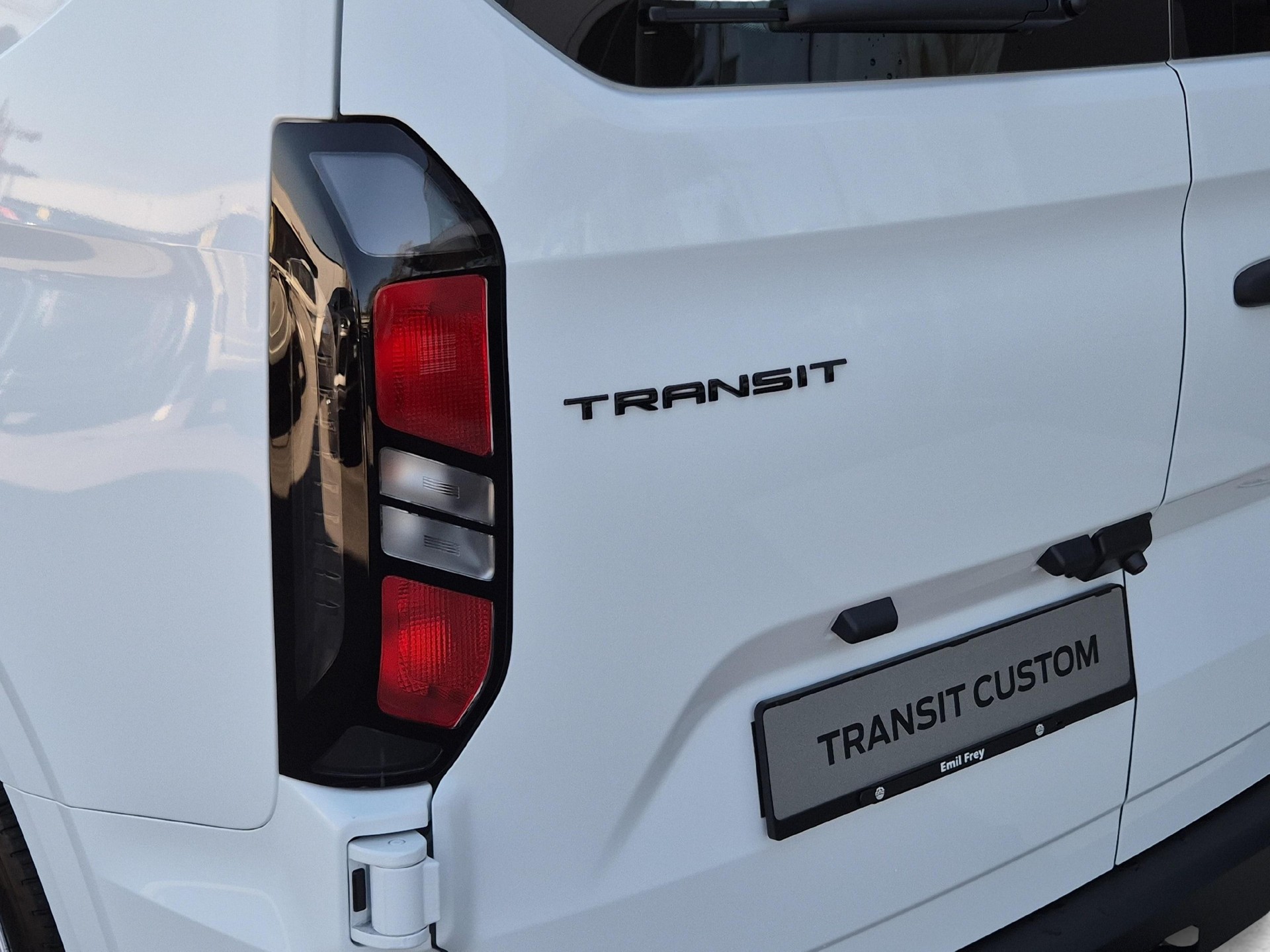 FORD Transit C Van 320 L1 2.0 EcoBlue 136 Trend-image-15