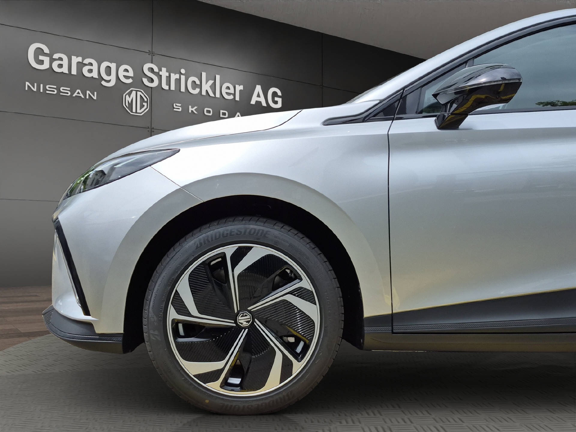 MG 4 64 kWh Premium-image-8