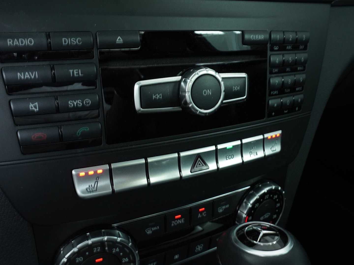 MERCEDES-BENZ C 180 Coupé 7G-Tronic AMG Line-image-7