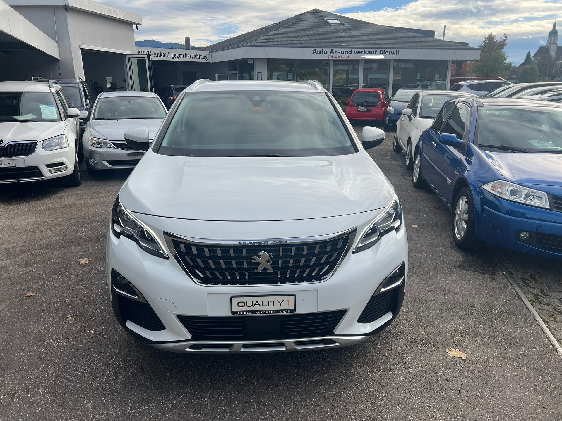 PEUGEOT 3008 1.2 PureTech-image-2