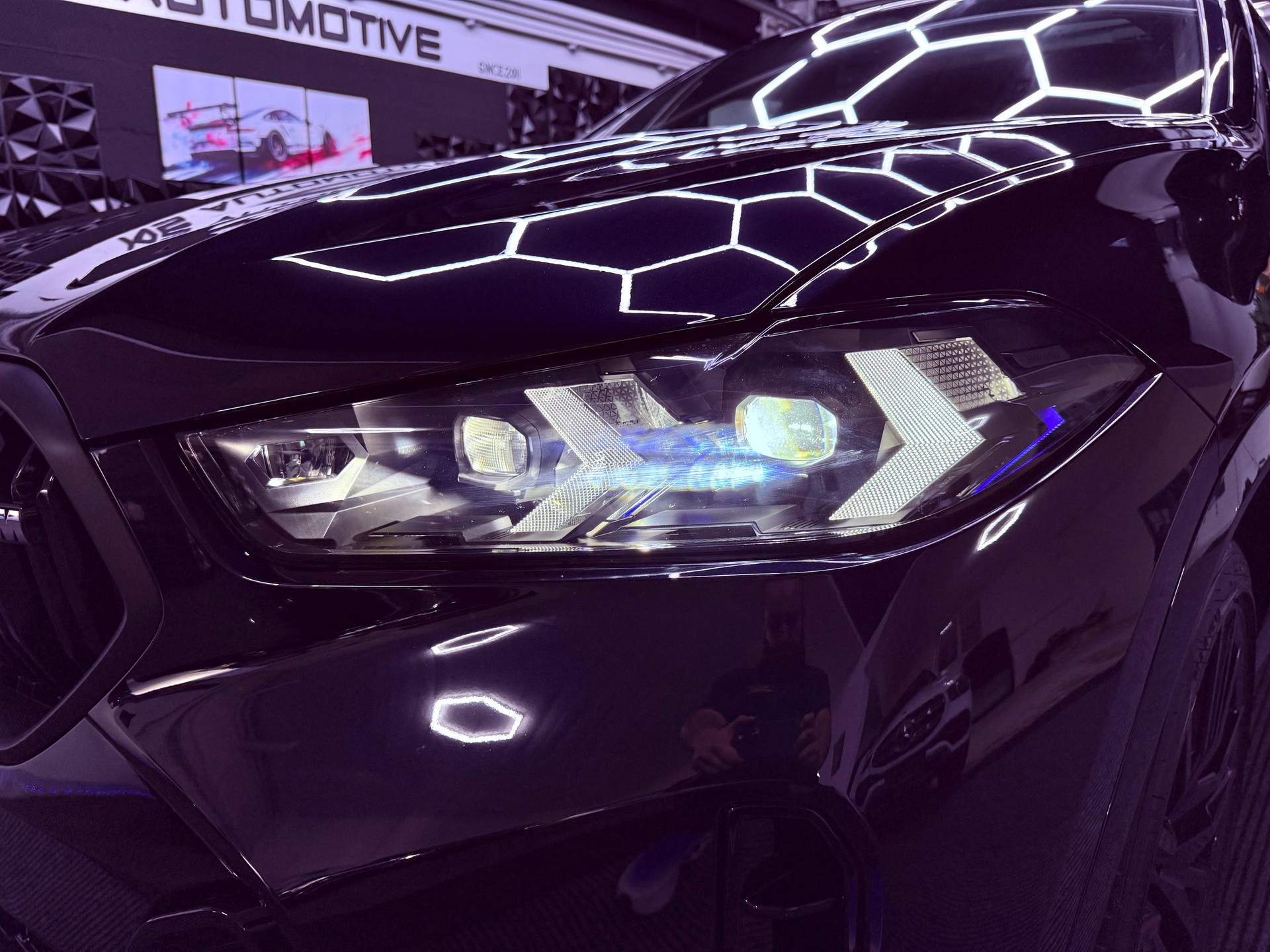 BMW X6 xDrive 48V M60i M Sport Pro Steptronic-image-25