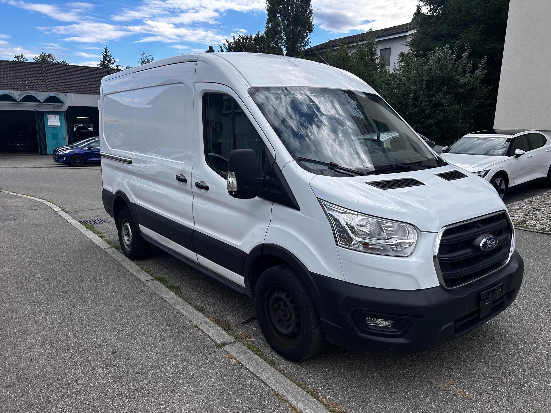 FORD Transit Van 350 L2 Limited 2.0 TDCi 130 HEV1 FWD-image-2
