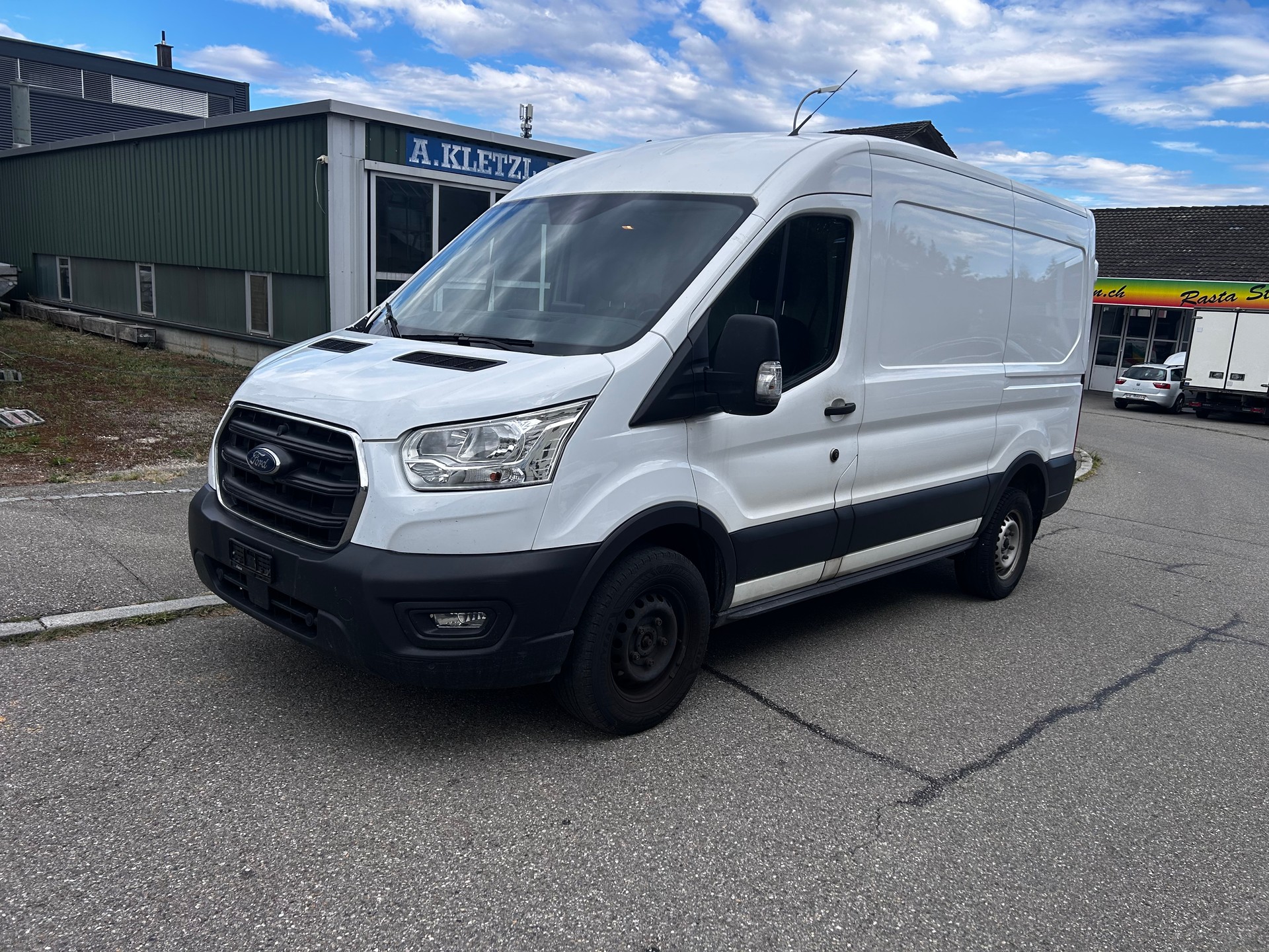 FORD Transit Van 350 L2 Limited 2.0 TDCi 130 HEV1 FWD-image-1
