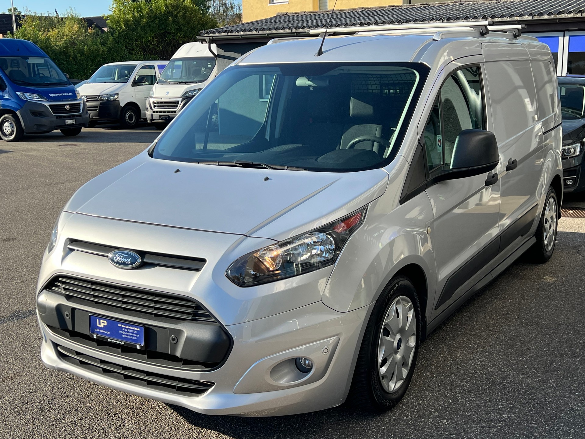 FORD Transit Connect Van T230 1.5 TDCi Ambiente A * BOTT Innenausbau * Doppelschiebetüren *-image-1