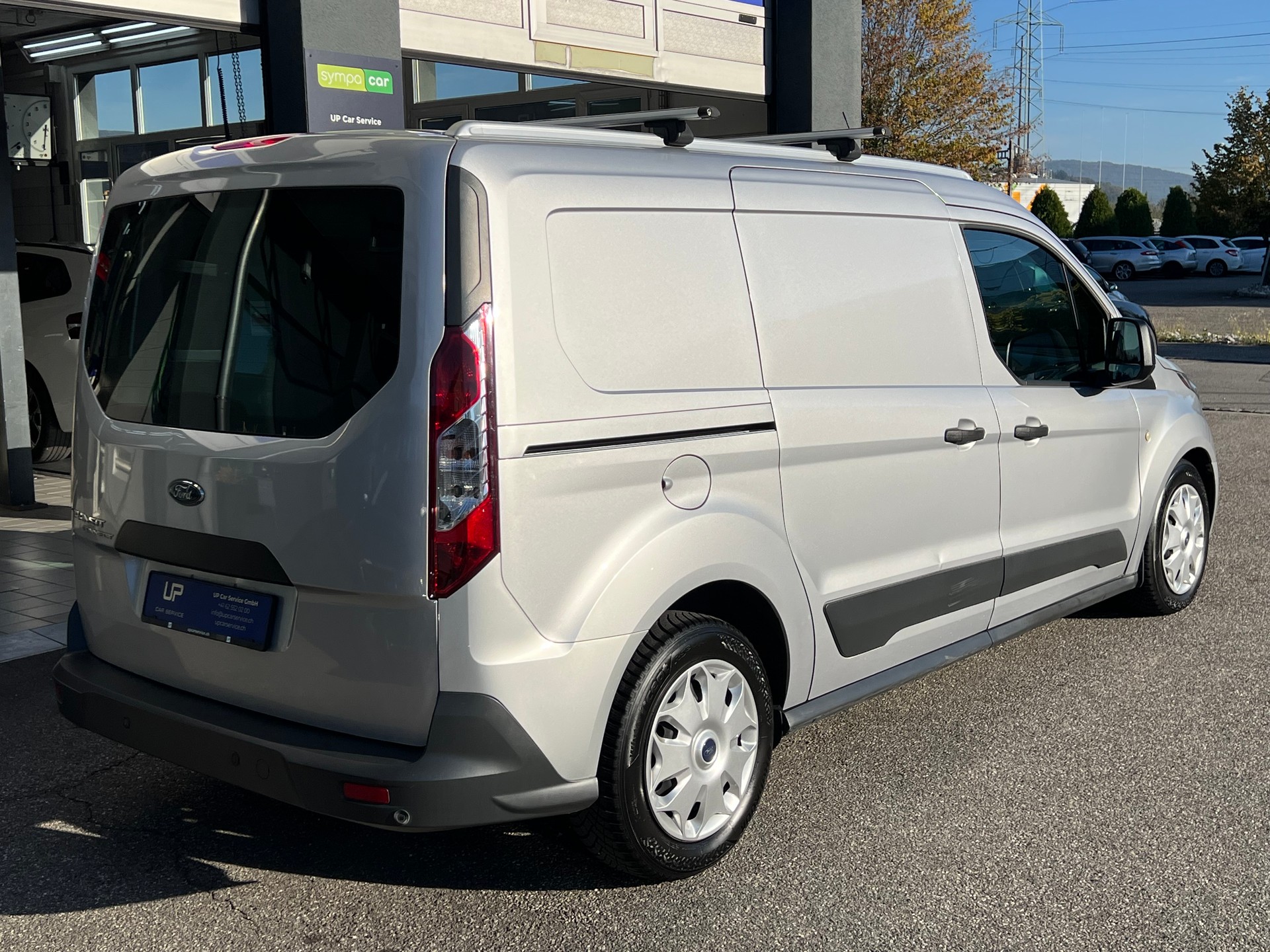 FORD Transit Connect Van T230 1.5 TDCi Ambiente A * BOTT Innenausbau * Doppelschiebetüren *-image-4
