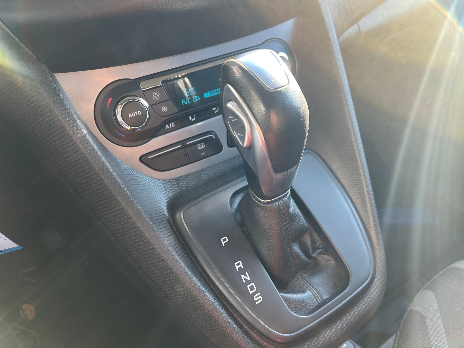 FORD Transit Connect Van T230 1.5 TDCi Ambiente A * BOTT Innenausbau * Doppelschiebetüren *-image-14