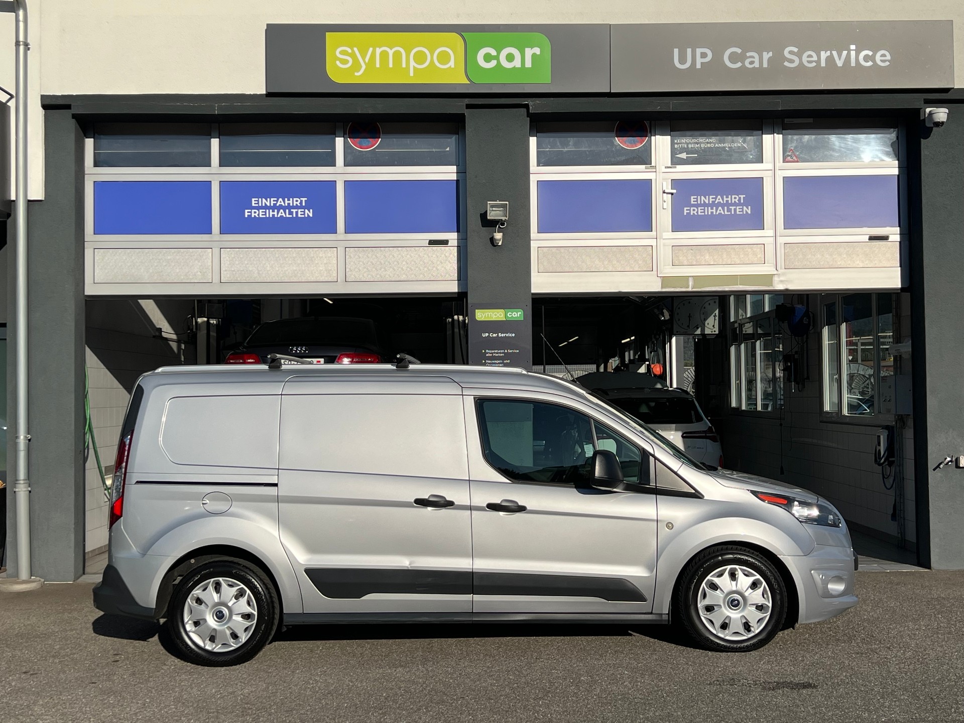 FORD Transit Connect Van T230 1.5 TDCi Ambiente A * BOTT Innenausbau * Doppelschiebetüren *-image-3