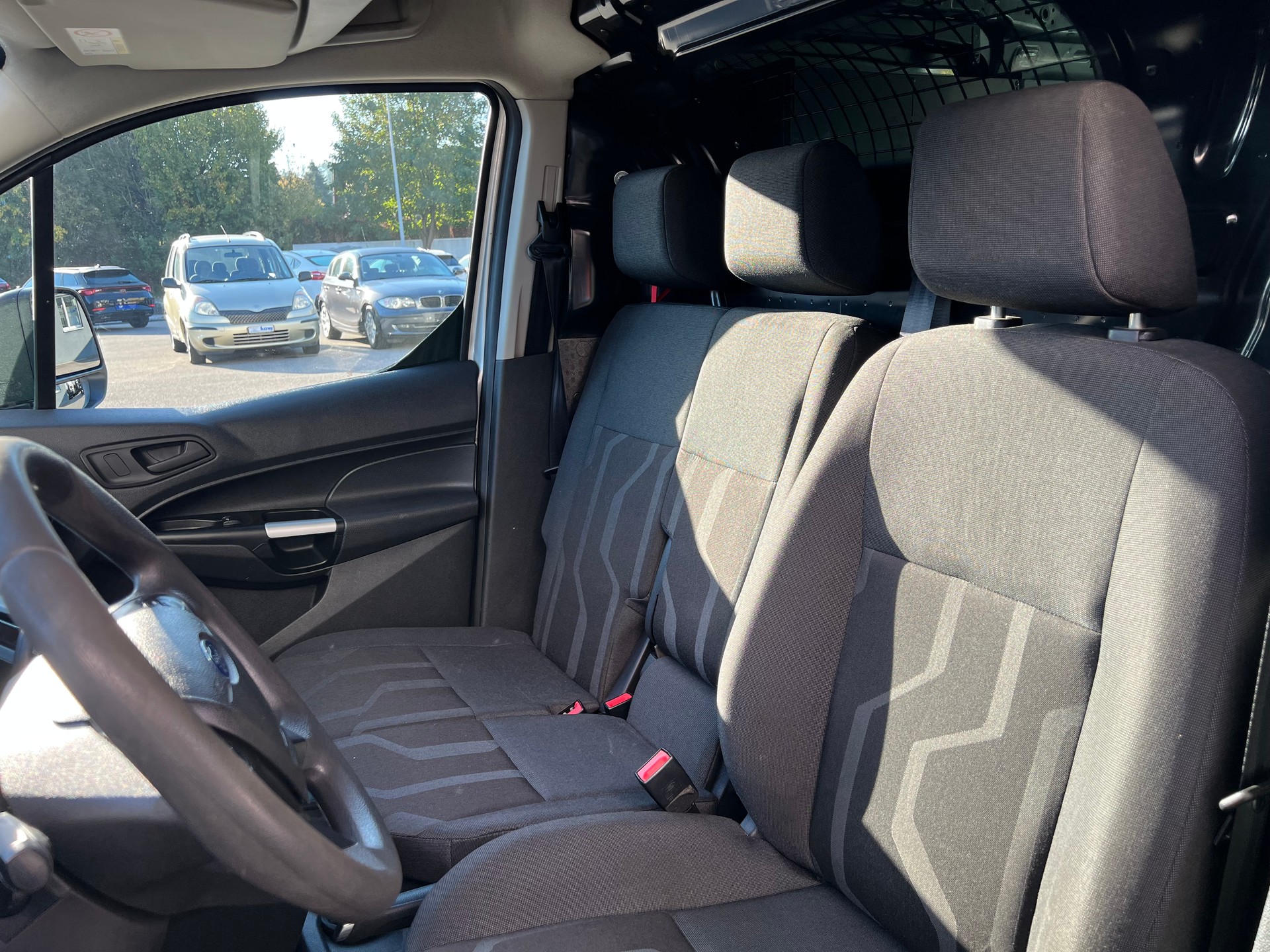 FORD Transit Connect Van T230 1.5 TDCi Ambiente A * BOTT Innenausbau * Doppelschiebetüren *-image-7