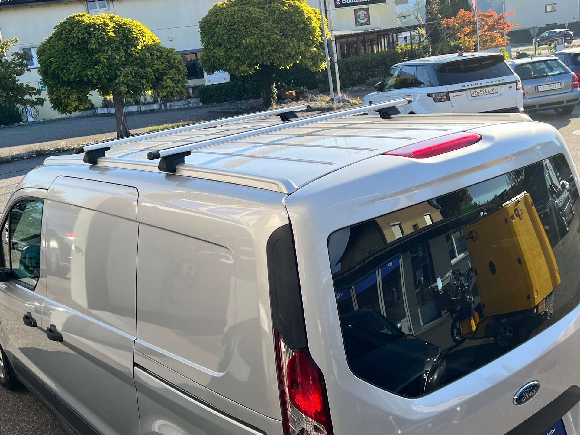 FORD Transit Connect Van T230 1.5 TDCi Ambiente A * BOTT Innenausbau * Doppelschiebetüren *-image-16