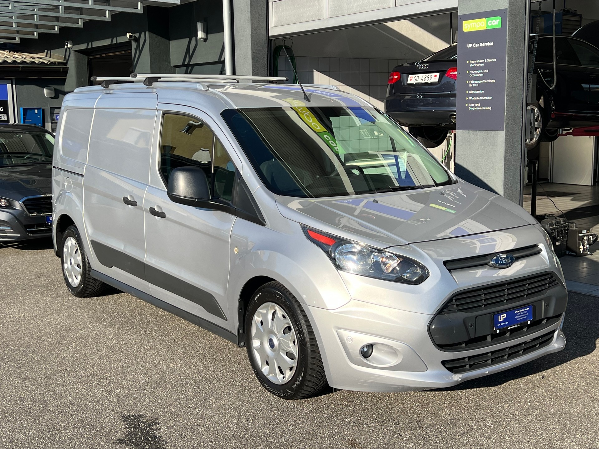 FORD Transit Connect Van T230 1.5 TDCi Ambiente A * BOTT Innenausbau * Doppelschiebetüren *-image-2