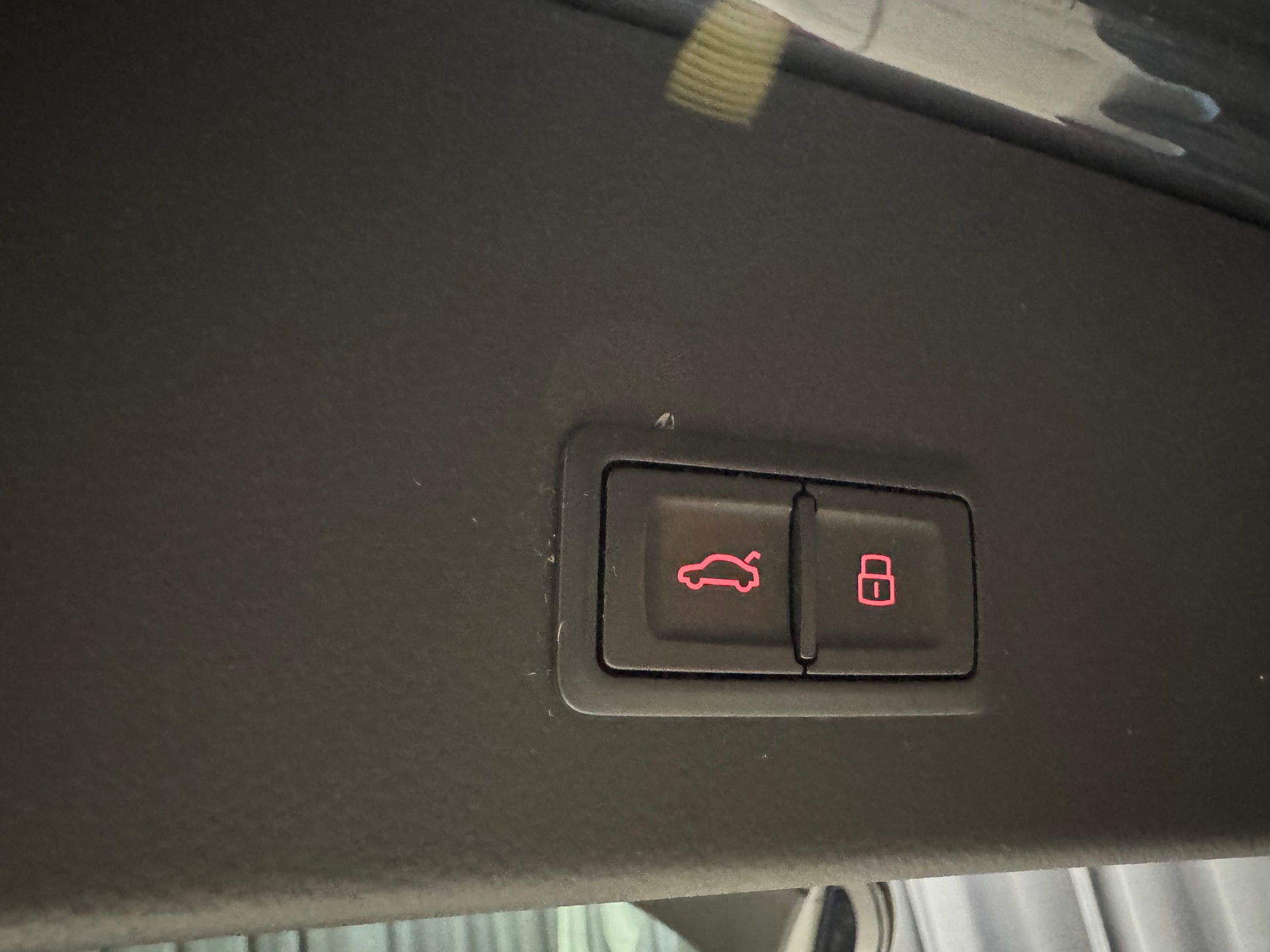AUDI A6 Avant 3.0 TDI V6 Attraction quattro S-tronic(59)(M)-image-21